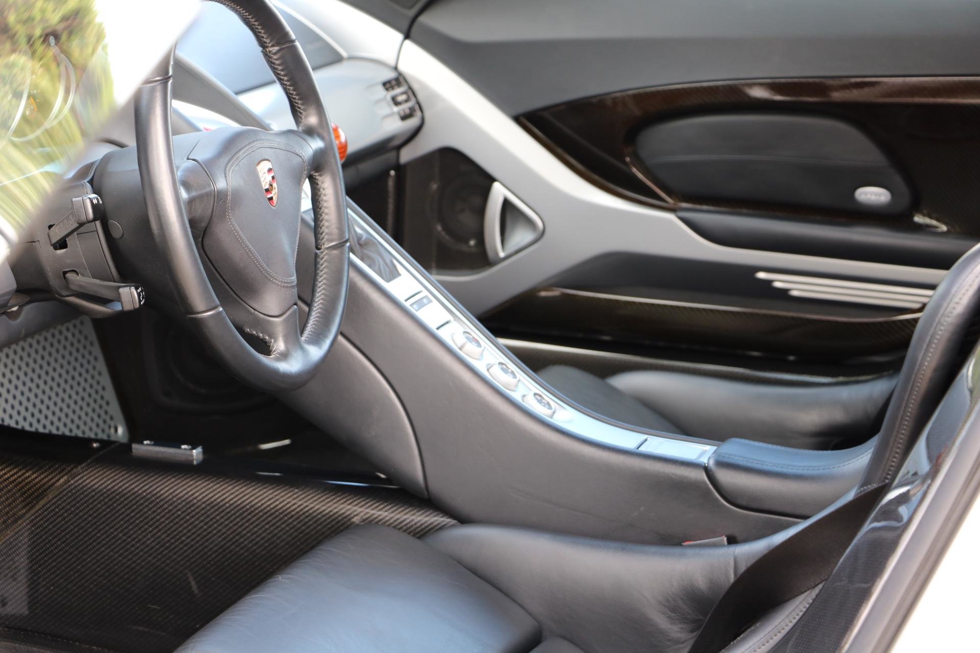 Real Art on Wheels | Porsche Carrera GT