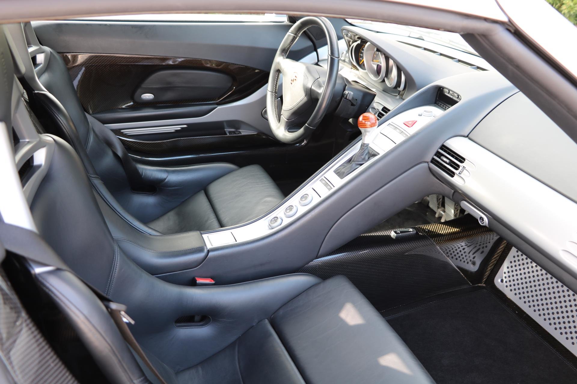 Real Art on Wheels | Porsche Carrera GT