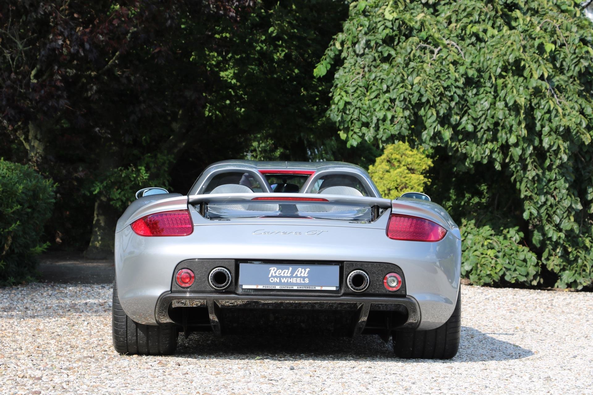 Real Art on Wheels | Porsche Carrera GT