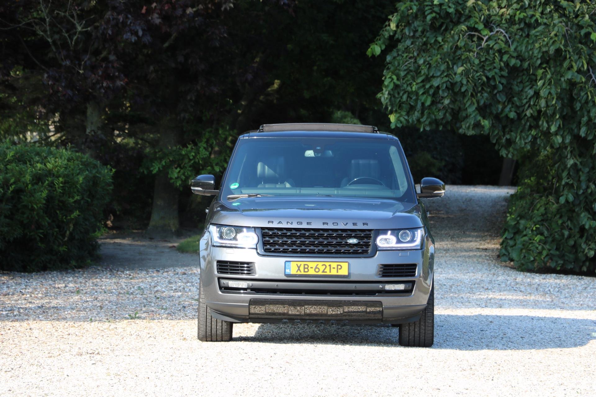 Real Art on Wheels | Range Rover Autobiography SDV8