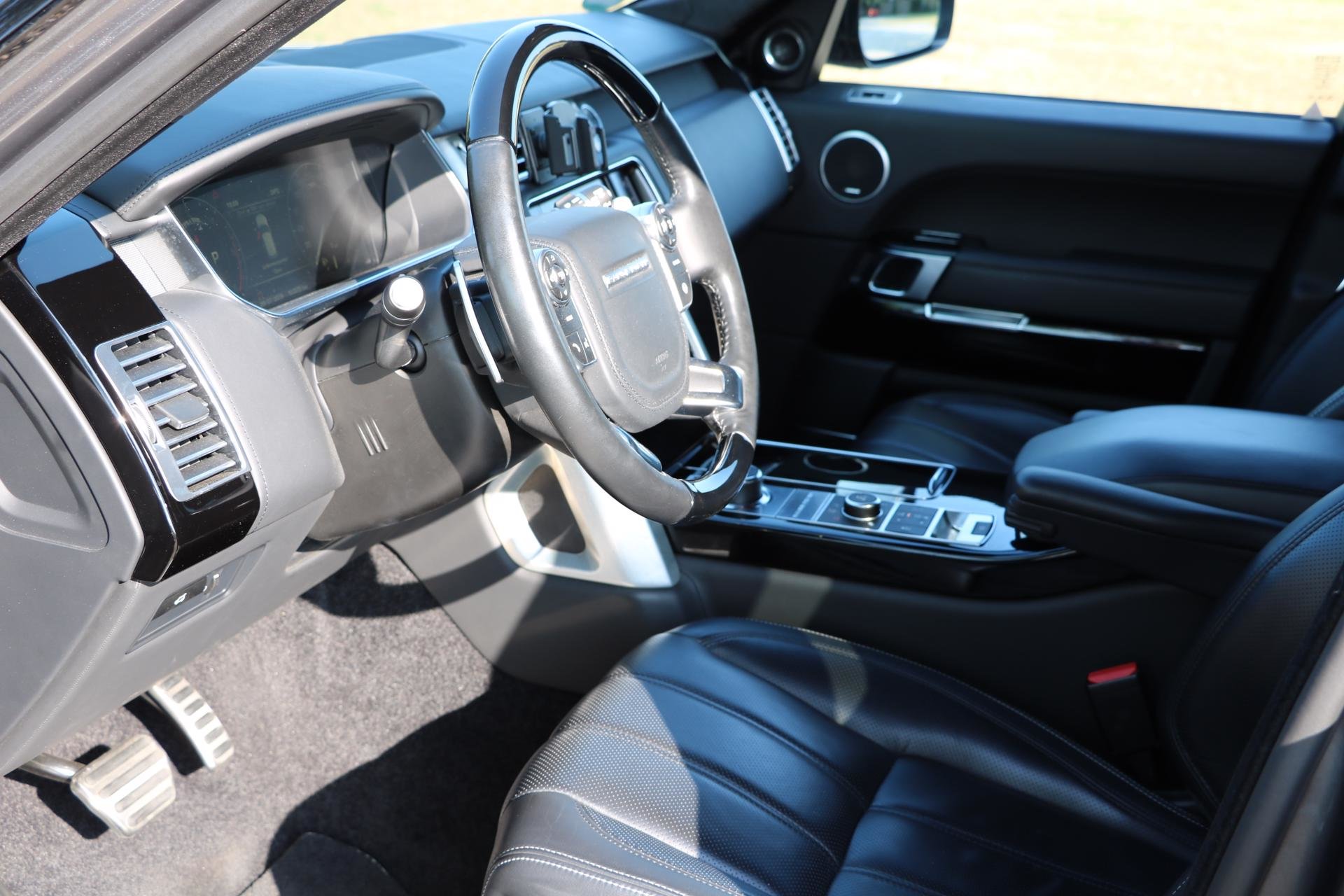 Real Art on Wheels | Range Rover Autobiography SDV8