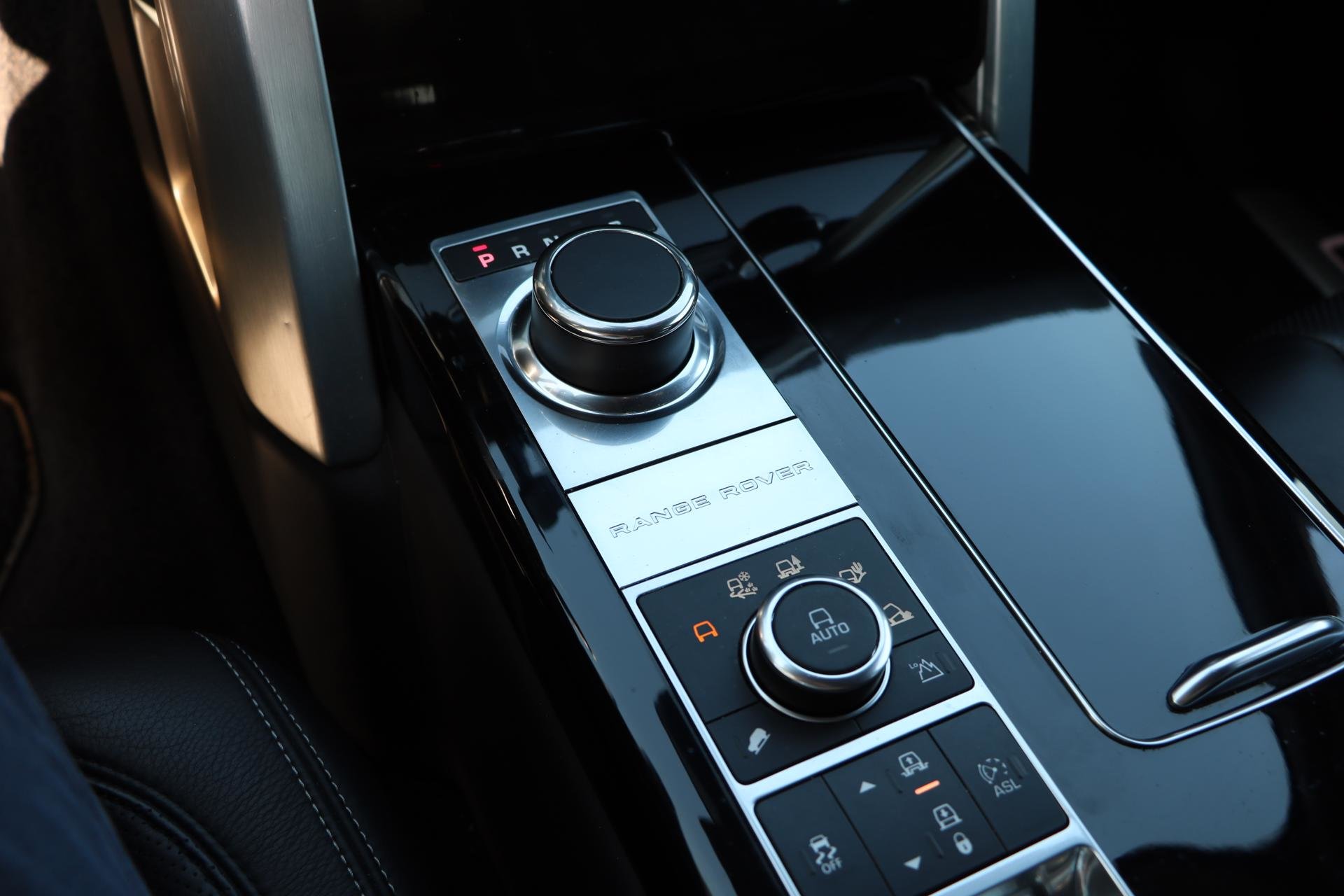 Real Art on Wheels | Range Rover Autobiography SDV8