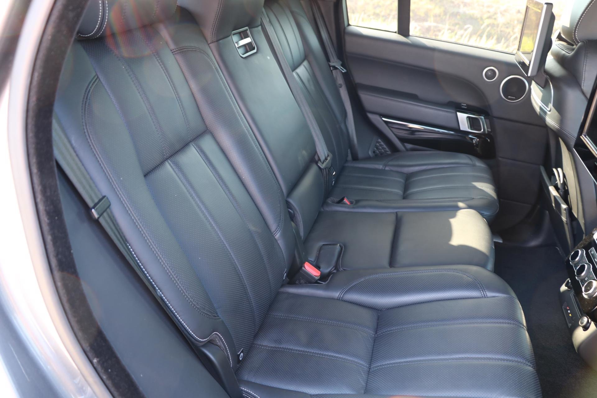 Real Art on Wheels | Range Rover Autobiography SDV8