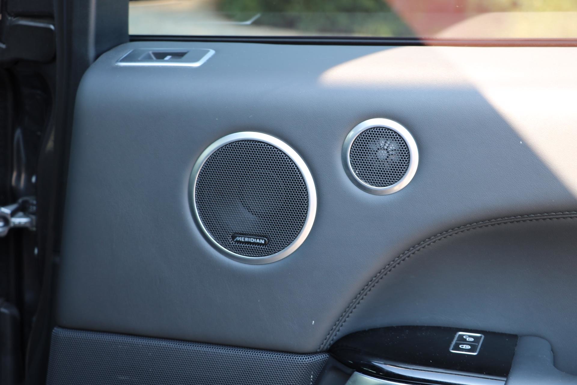 Real Art on Wheels | Range Rover Autobiography SDV8