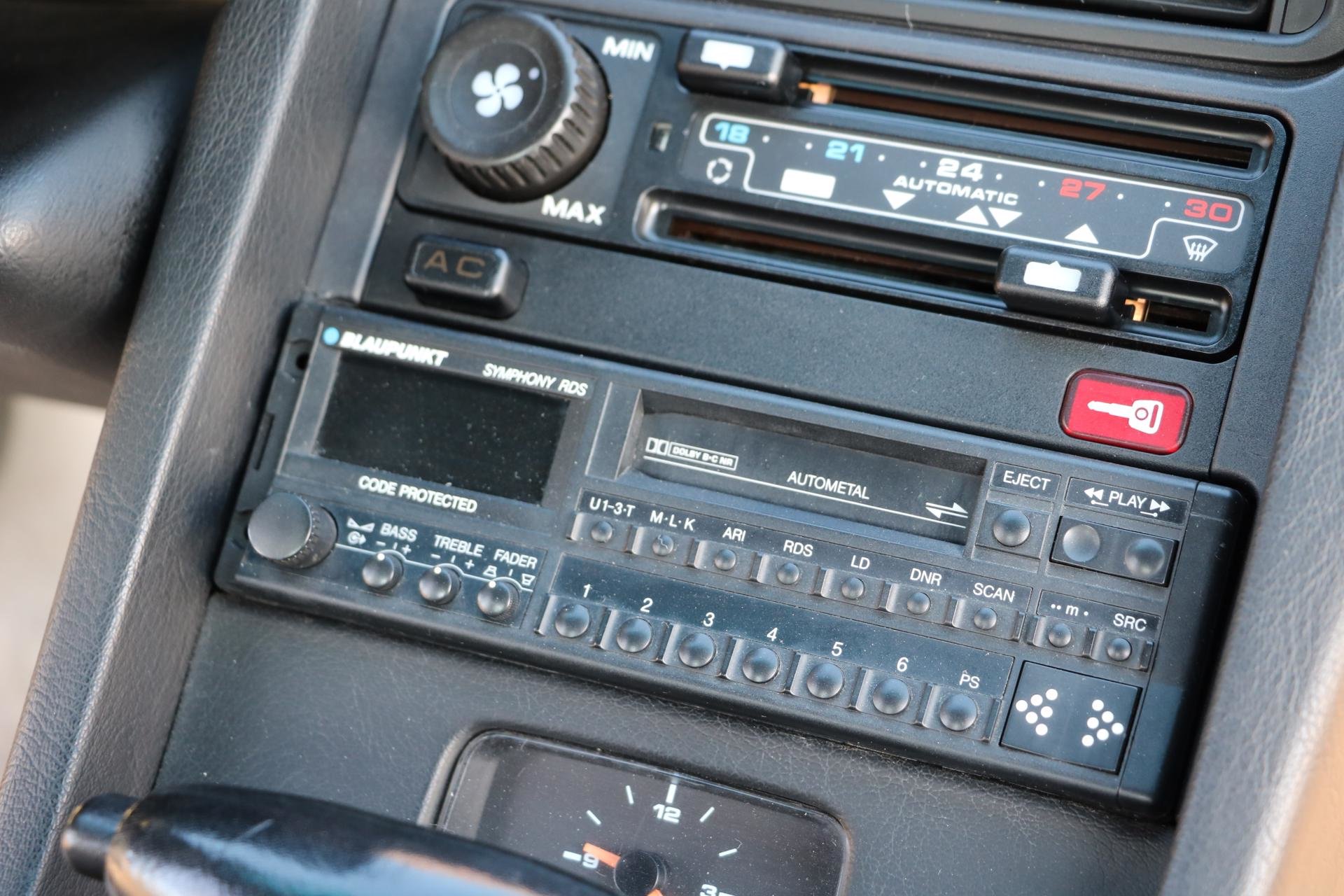 Real Art on Wheels | Porsche 928 GTS