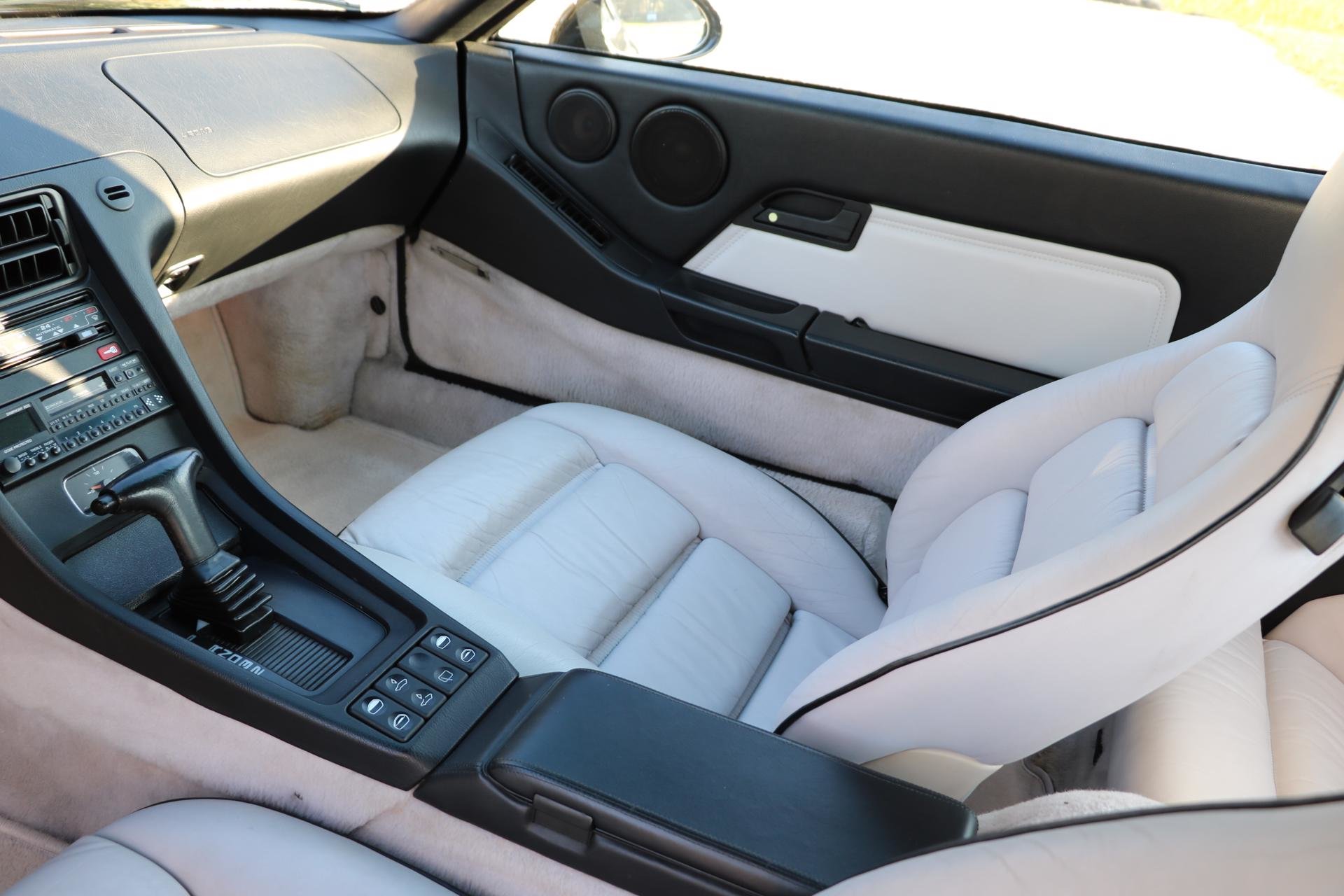 Real Art on Wheels | Porsche 928 GTS