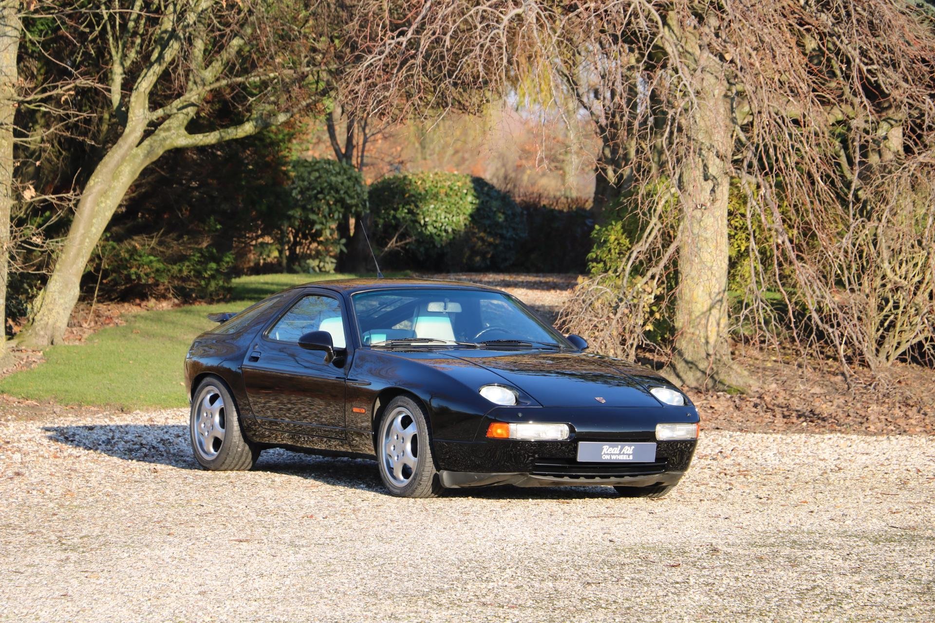 Real Art on Wheels | Porsche 928 GTS