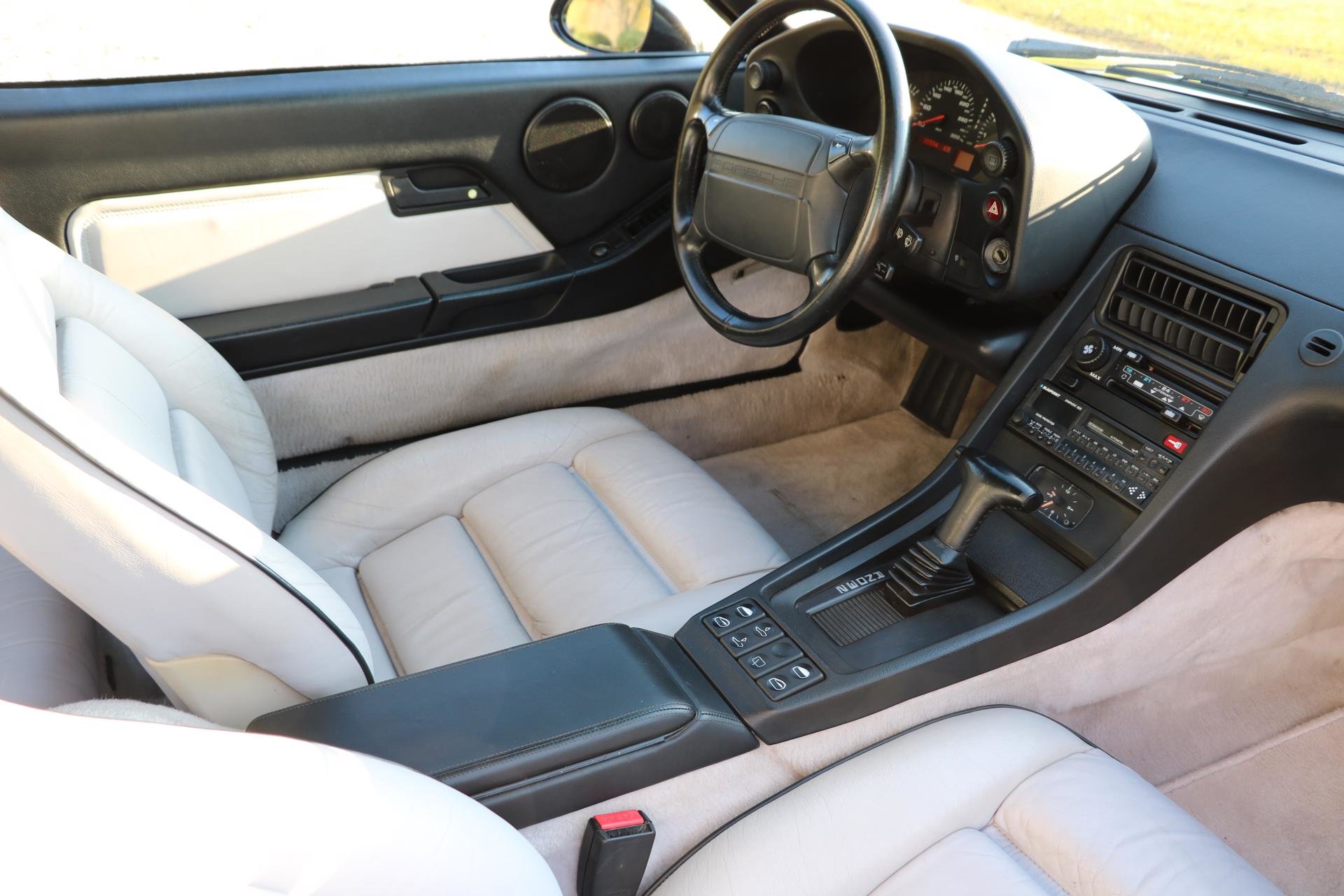 Real Art on Wheels | Porsche 928 GTS