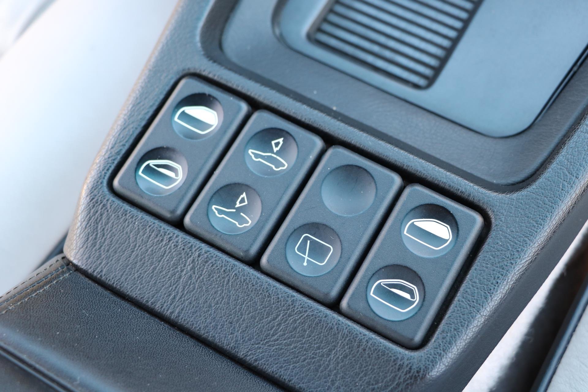 Real Art on Wheels | Porsche 928 GTS