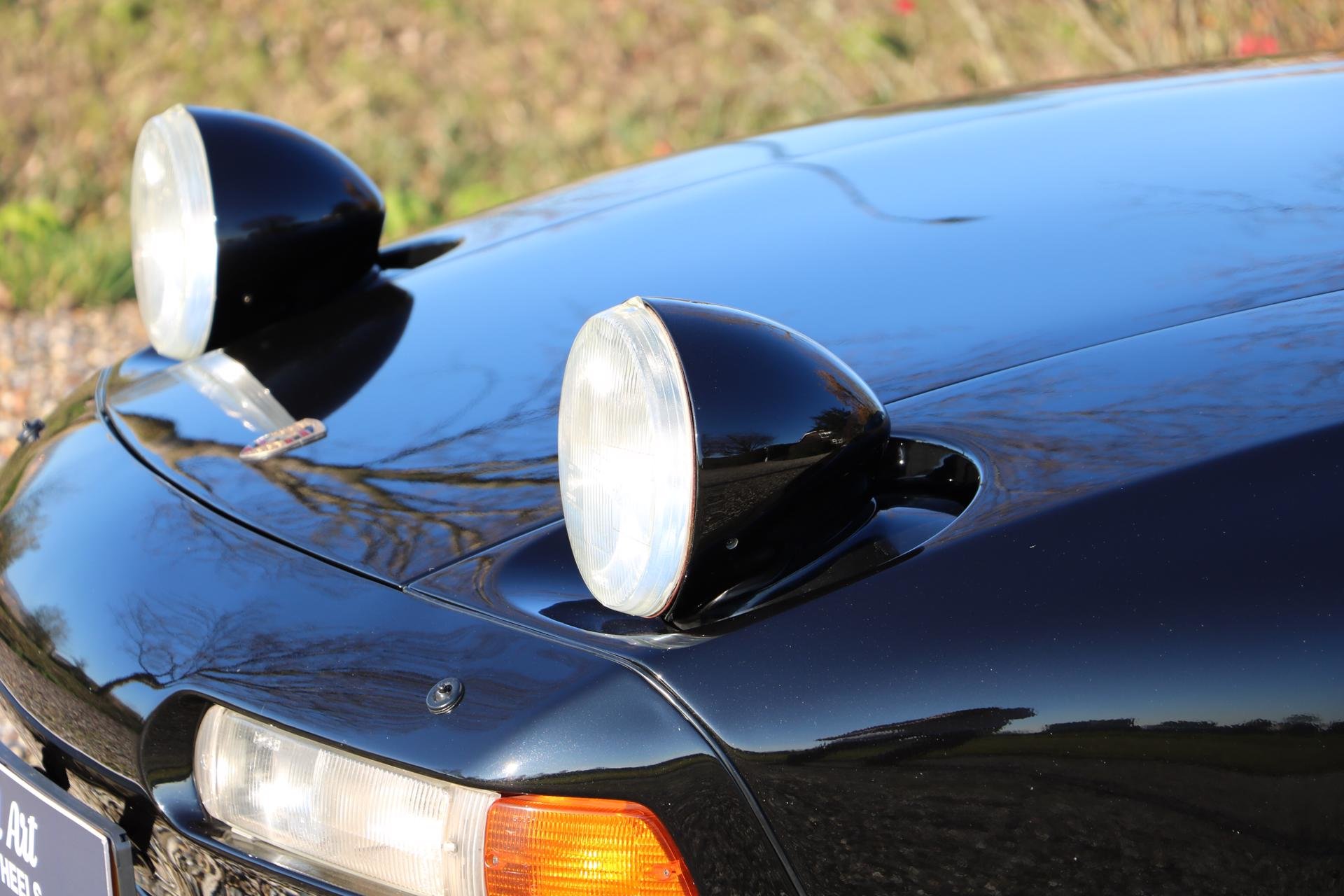 Real Art on Wheels | Porsche 928 GTS