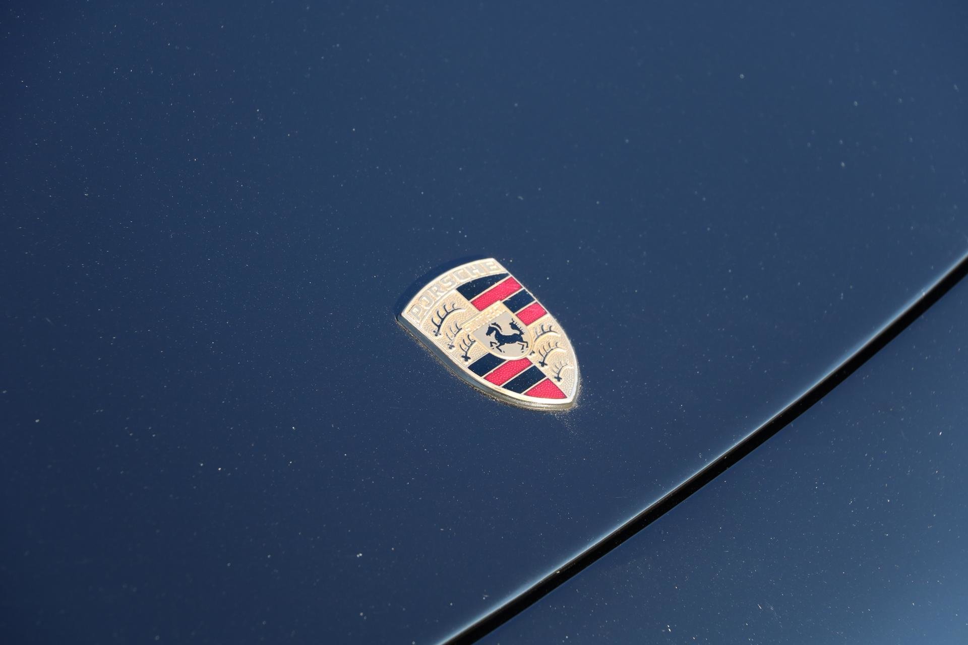 Real Art on Wheels | Porsche 928 GTS