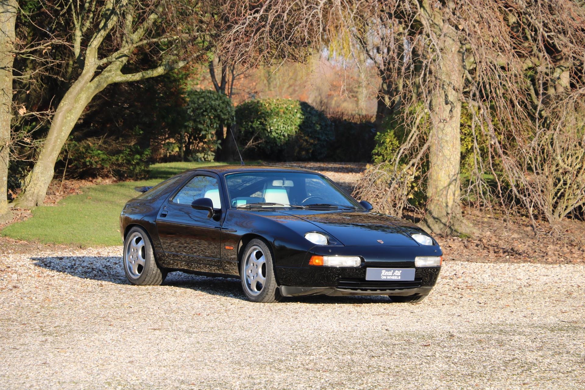 Real Art on Wheels | Porsche 928 GTS