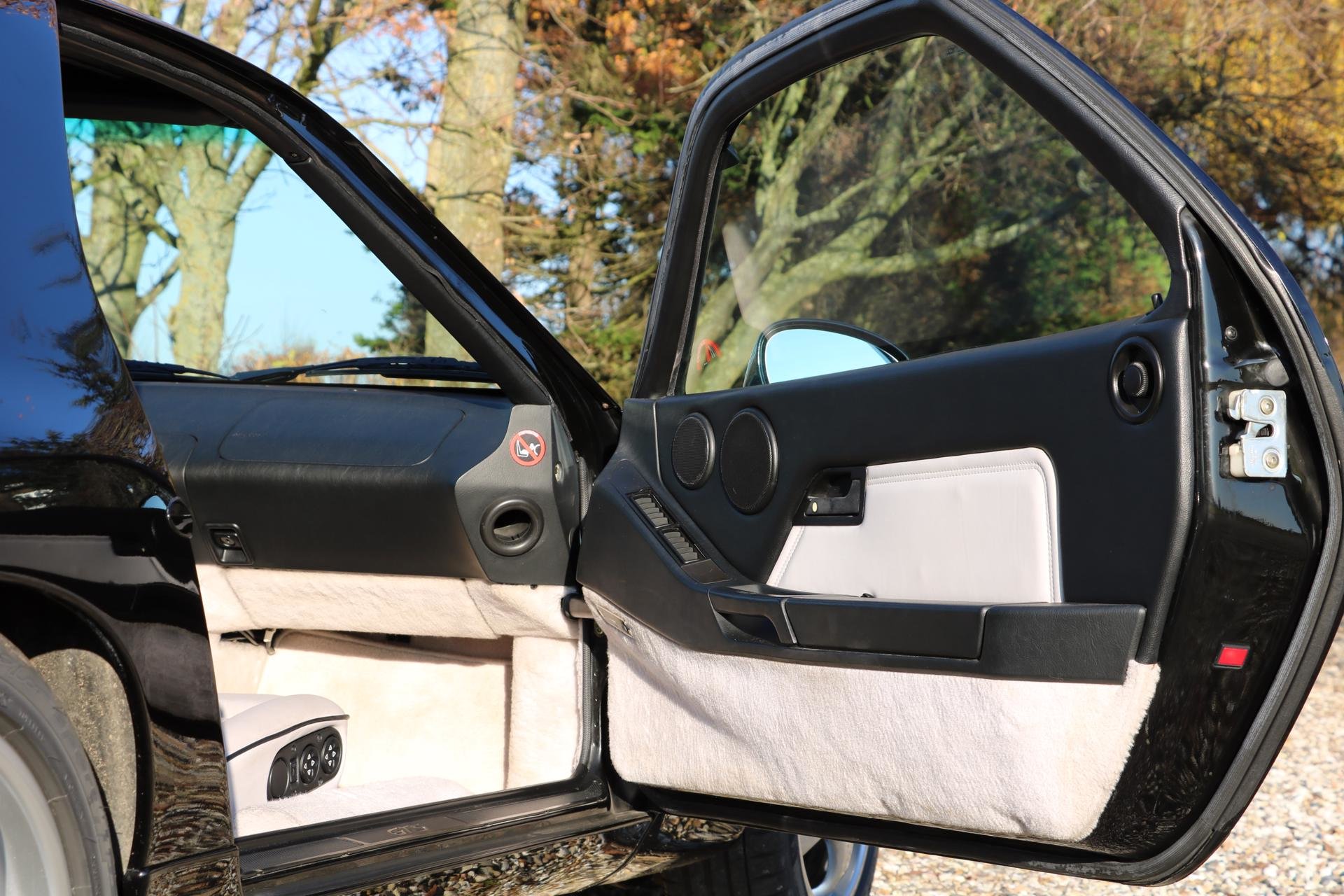 Real Art on Wheels | Porsche 928 GTS