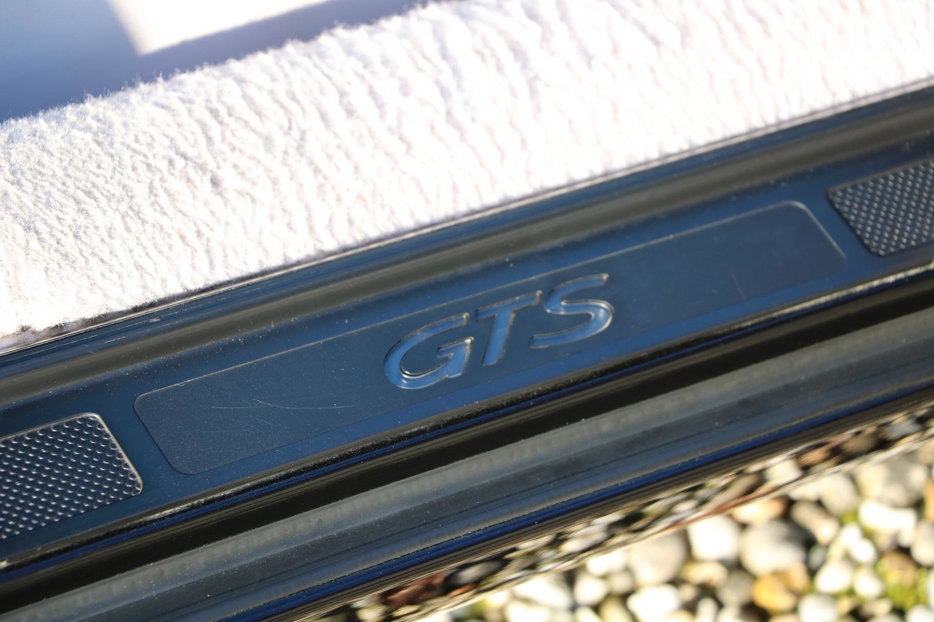 Real Art on Wheels | Porsche 928 GTS