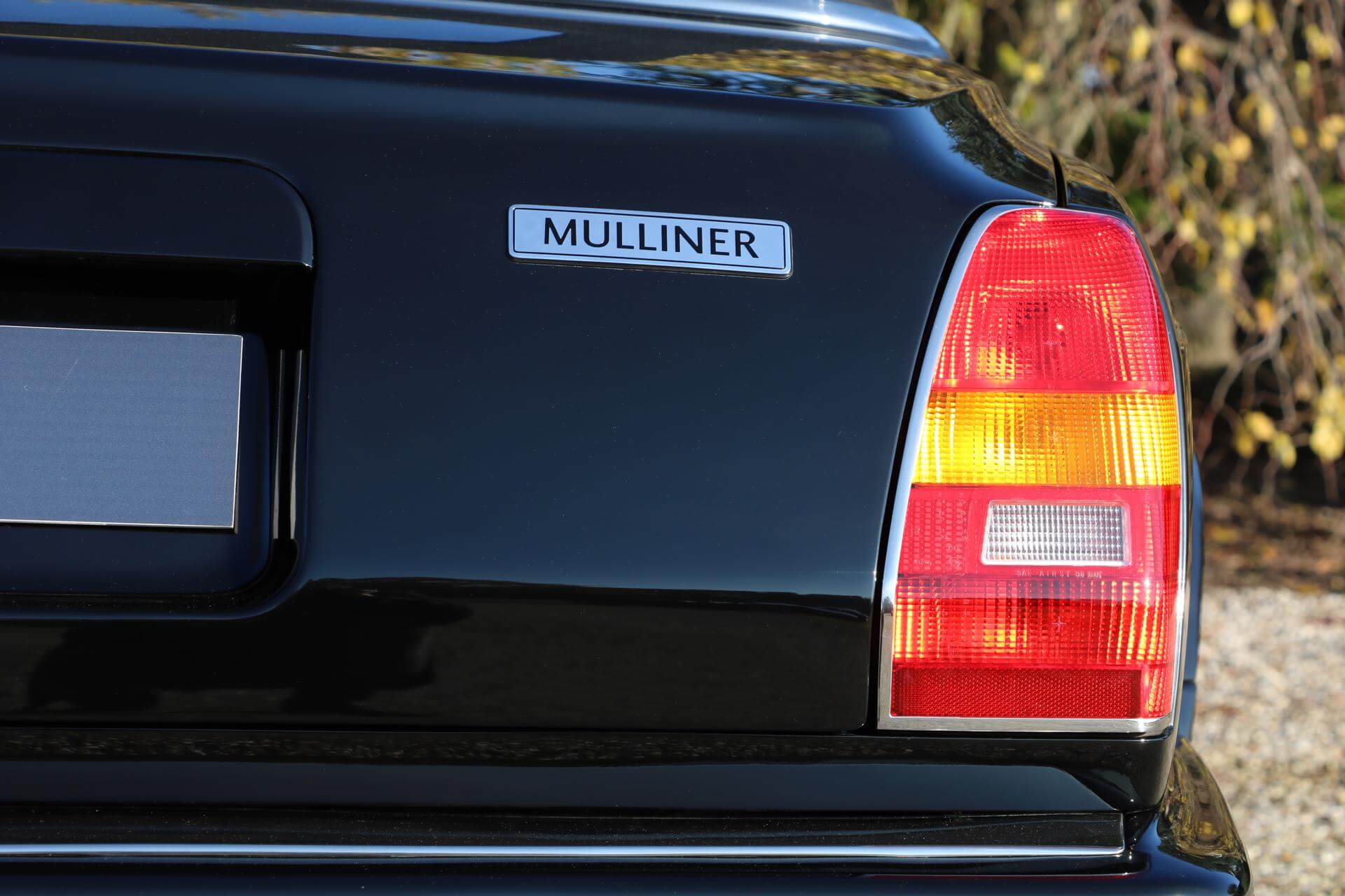 Real Art on Wheels | Bentley Azure Widebody