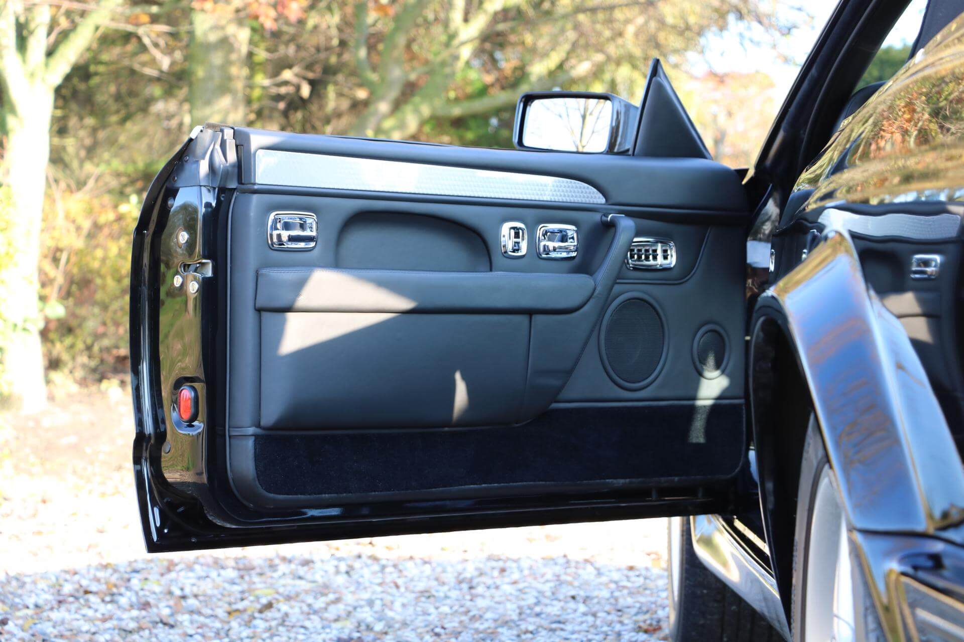 Real Art on Wheels | Bentley Azure Widebody