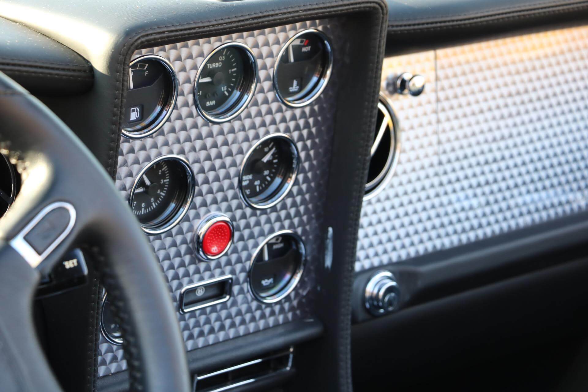 Real Art on Wheels | Bentley Azure Widebody