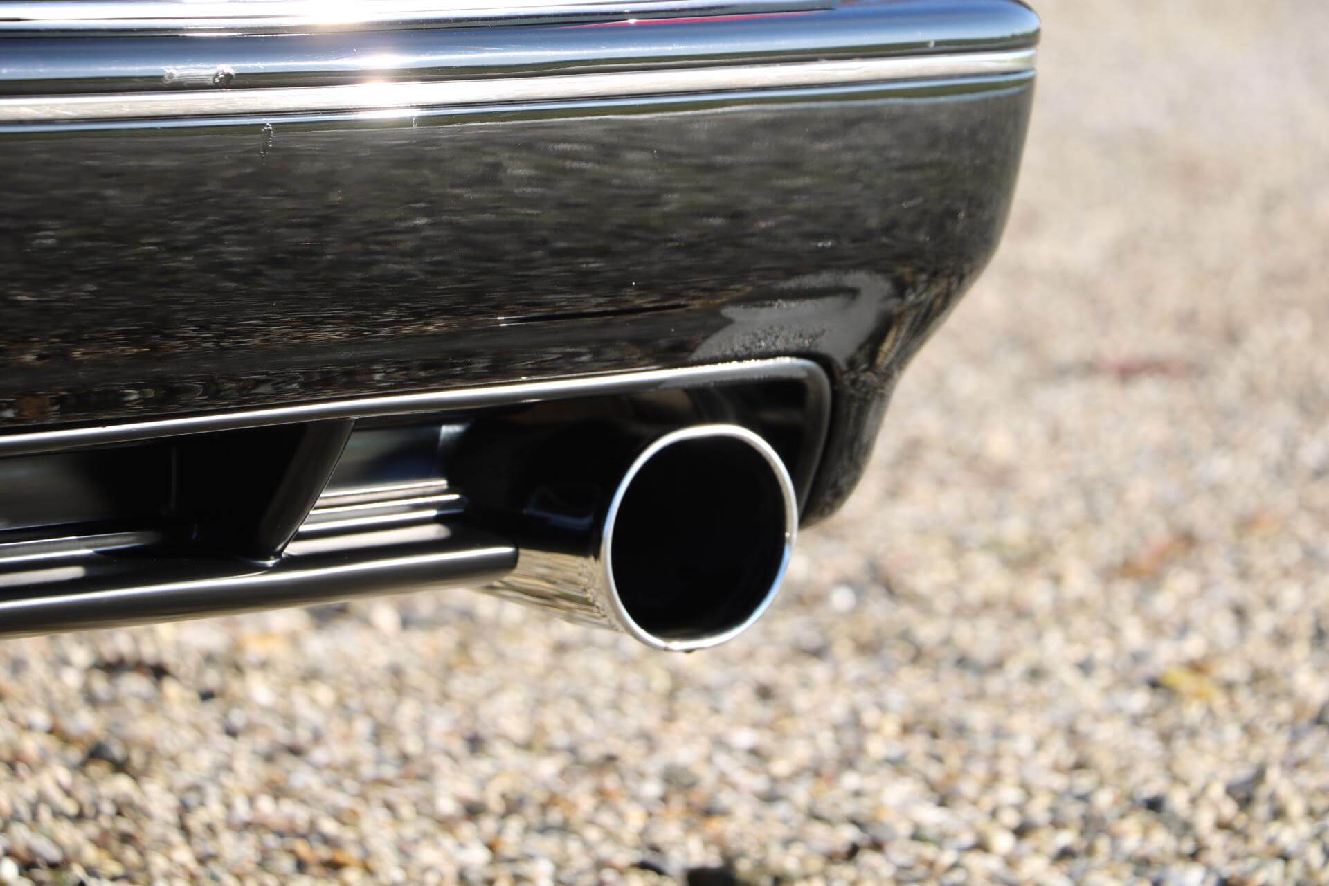 Real Art on Wheels | Bentley Azure Widebody