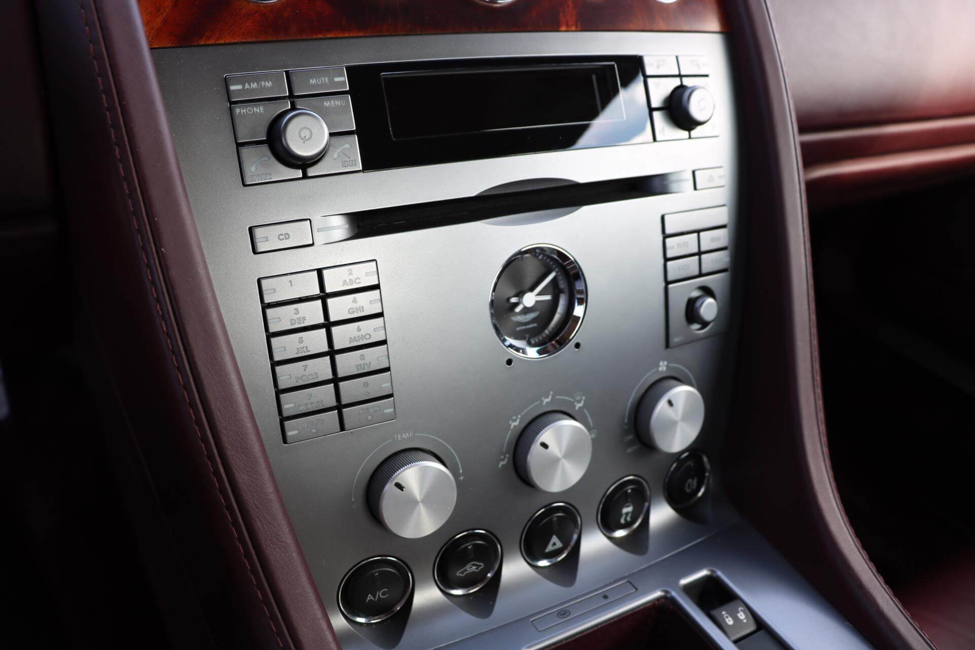 Real Art on Wheels | Aston Martin DB9