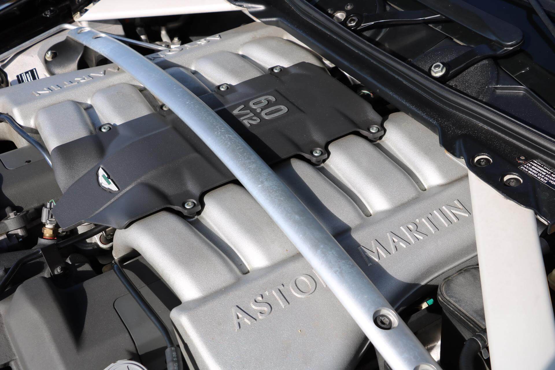 Real Art on Wheels | Aston Martin DB9