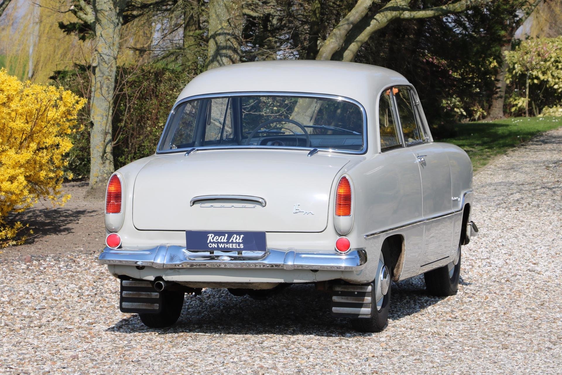 Real Art on Wheels | Ford Taunus 15M