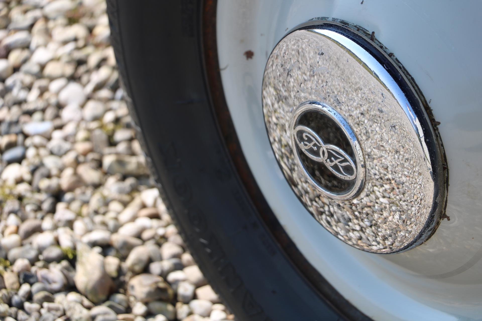 Real Art on Wheels | Ford Taunus 15M