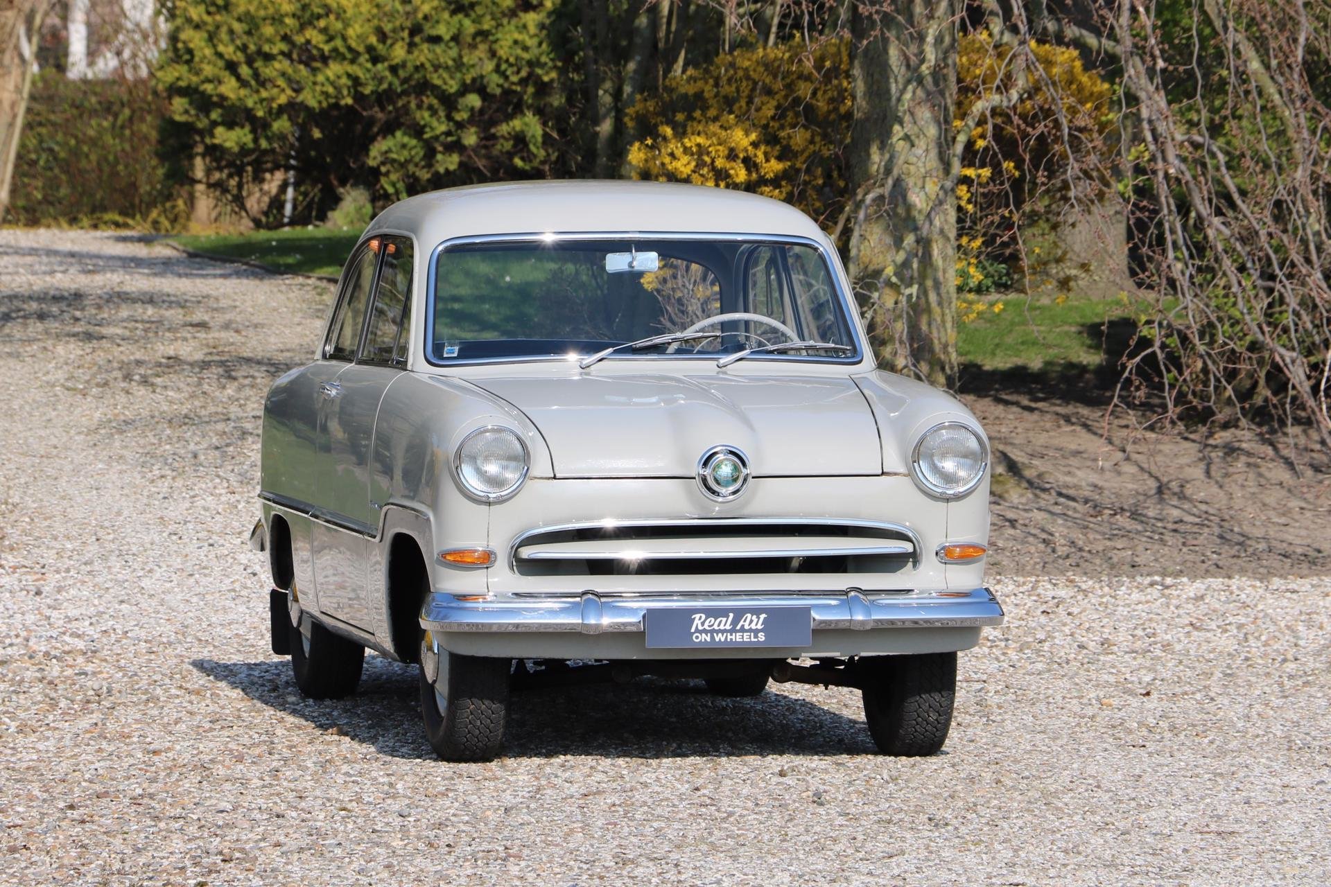 Real Art on Wheels | Ford Taunus 15M