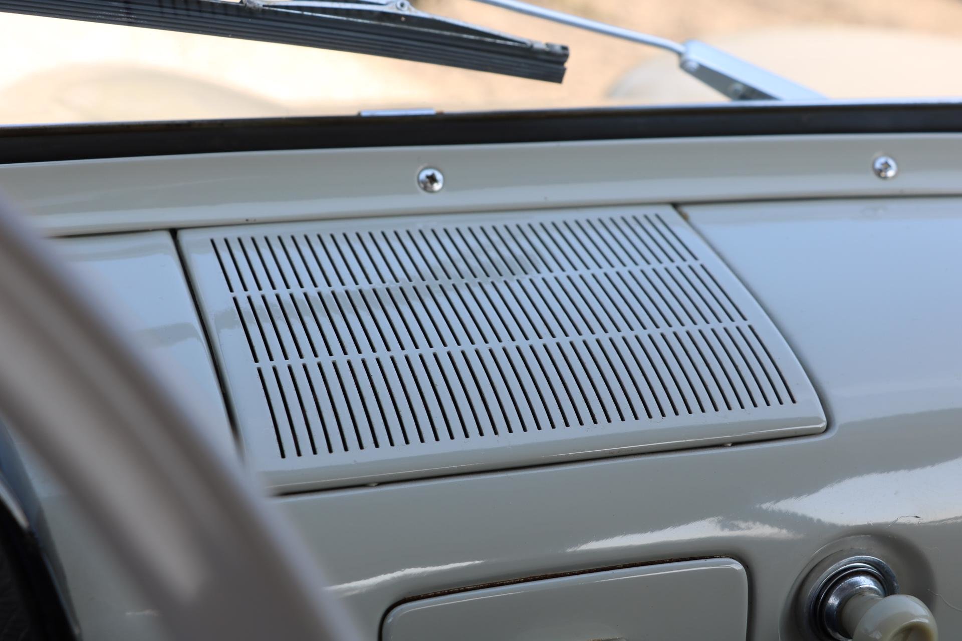 Real Art on Wheels | Ford Taunus 15M