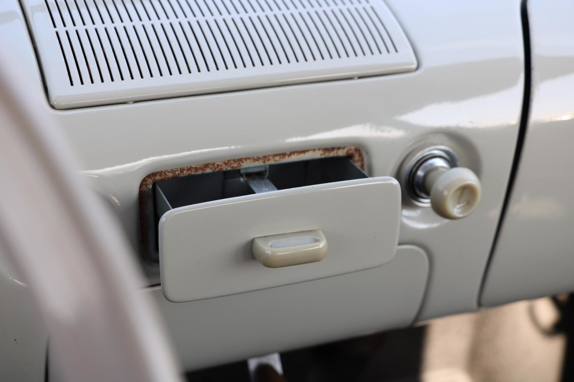 Real Art on Wheels | Ford Taunus 15M