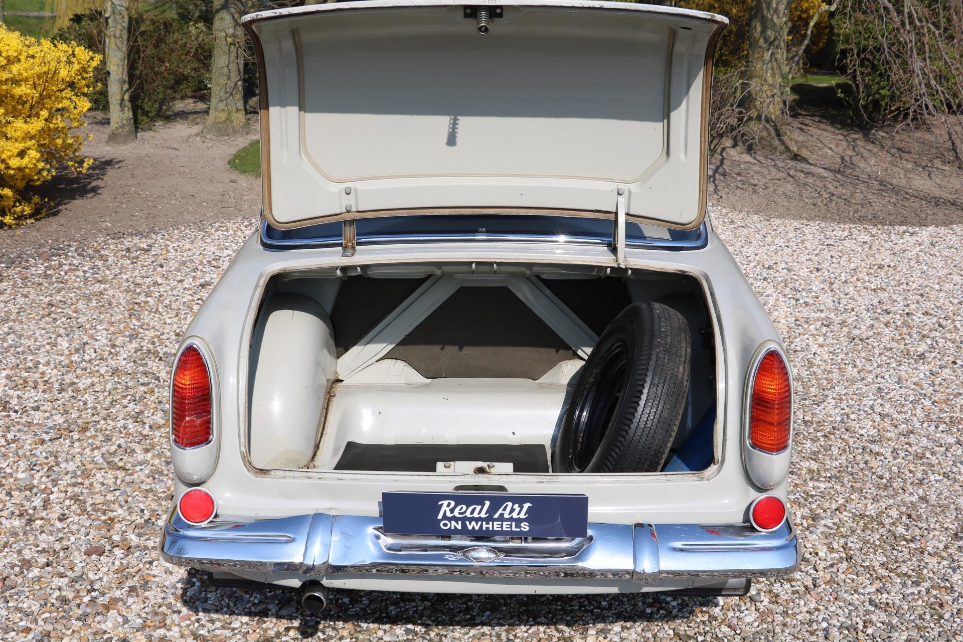 Real Art on Wheels | Ford Taunus 15M