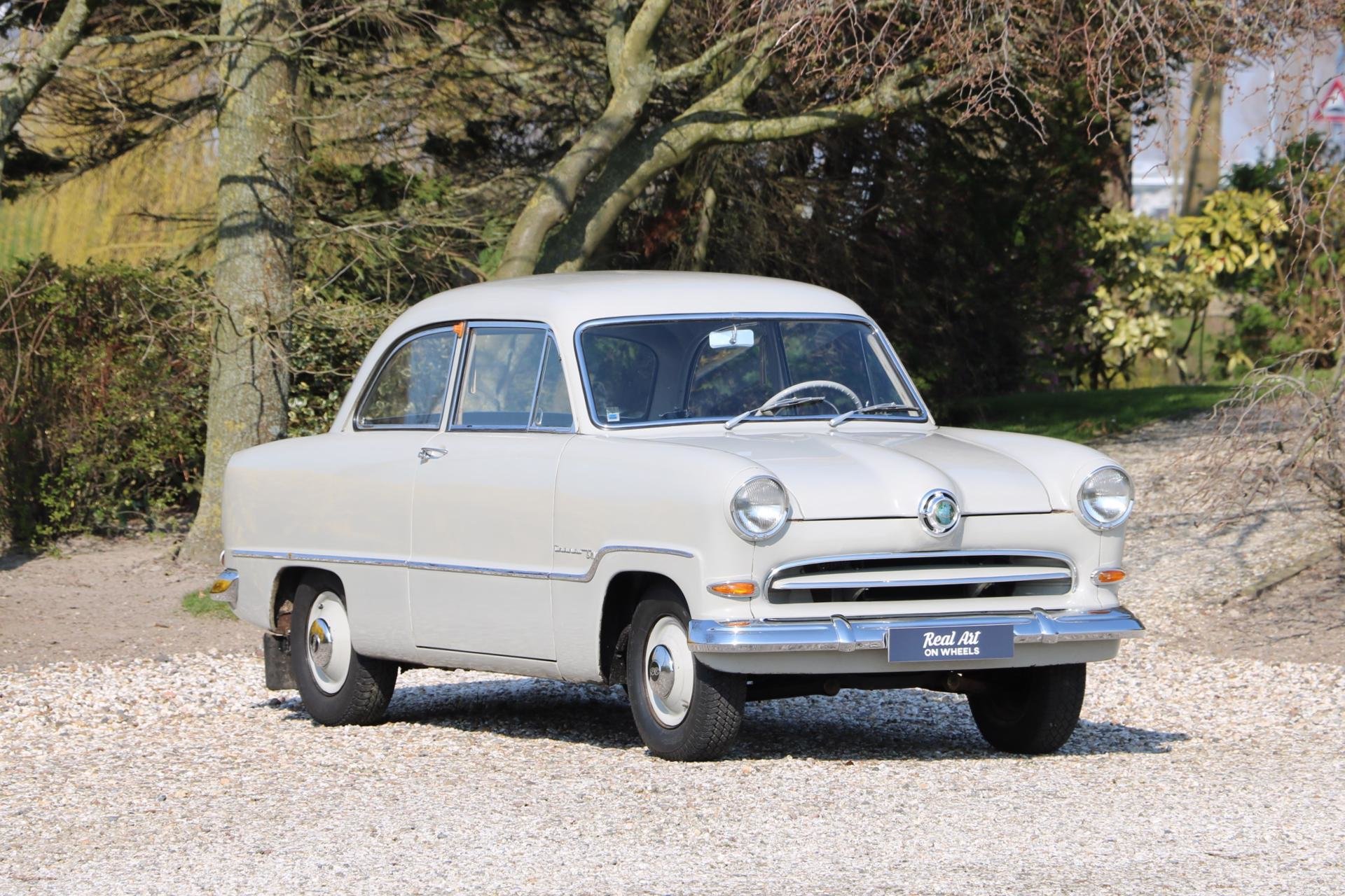 Real Art on Wheels | Ford Taunus 15M