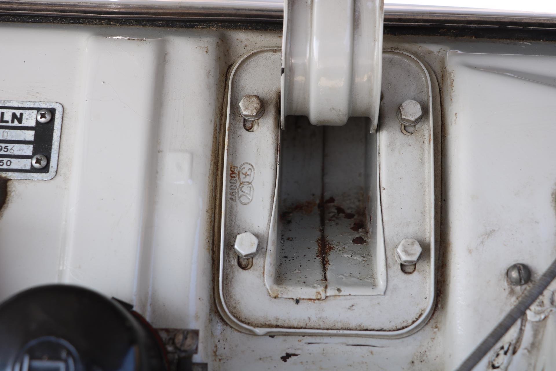 Real Art on Wheels | Ford Taunus 15M