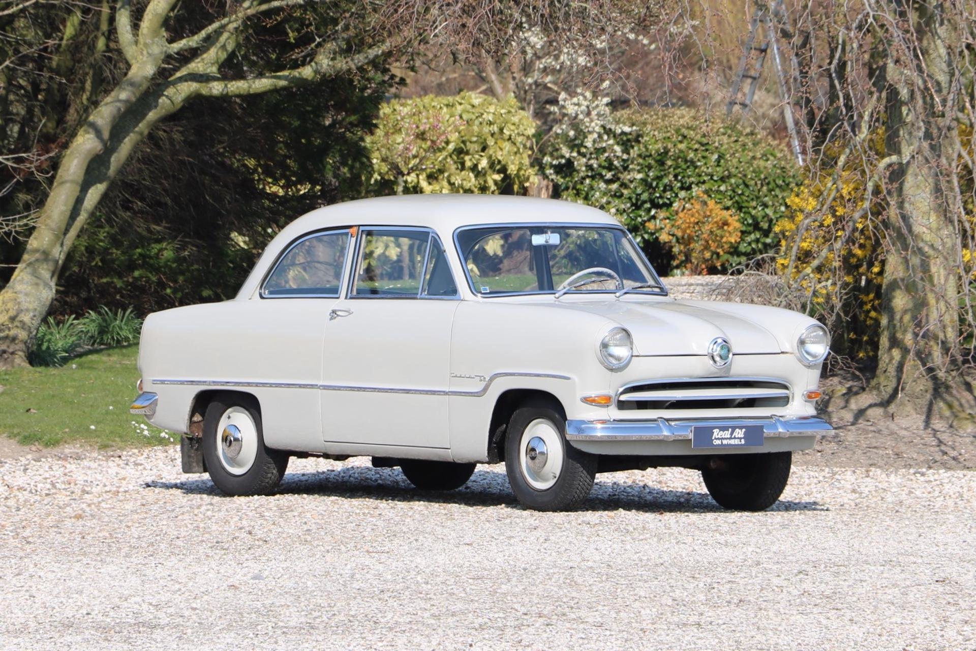 Real Art on Wheels | Ford Taunus 15M