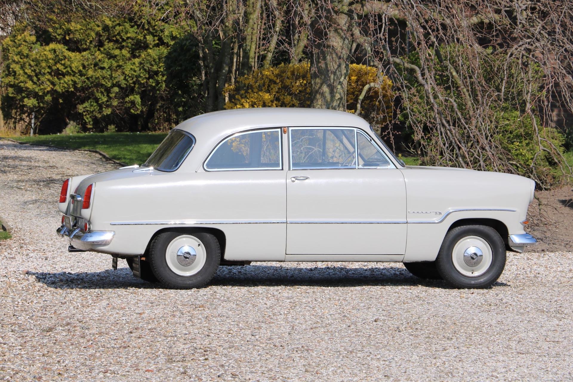 Real Art on Wheels | Ford Taunus 15M