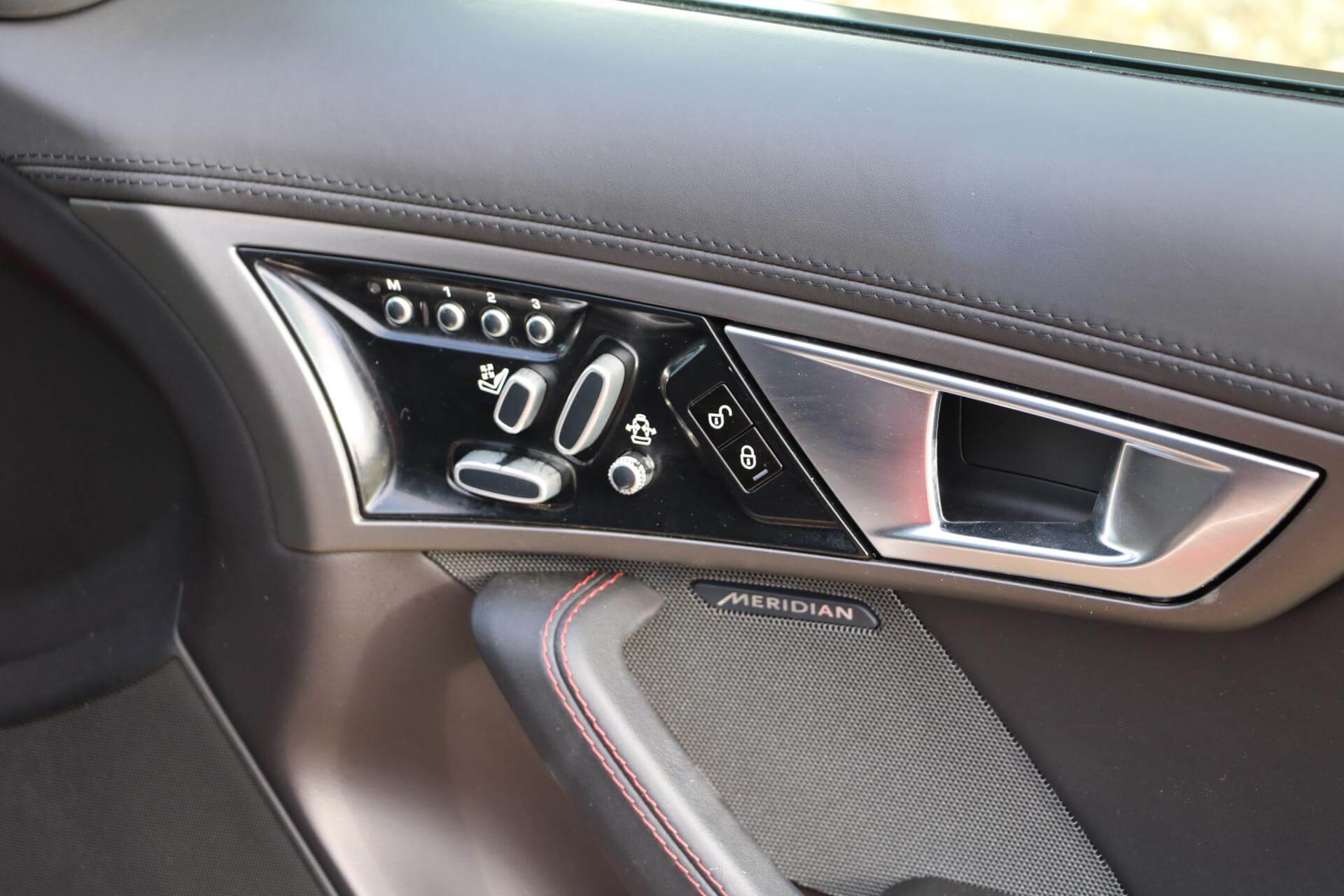 Real Art on Wheels | Jaguar F-Type