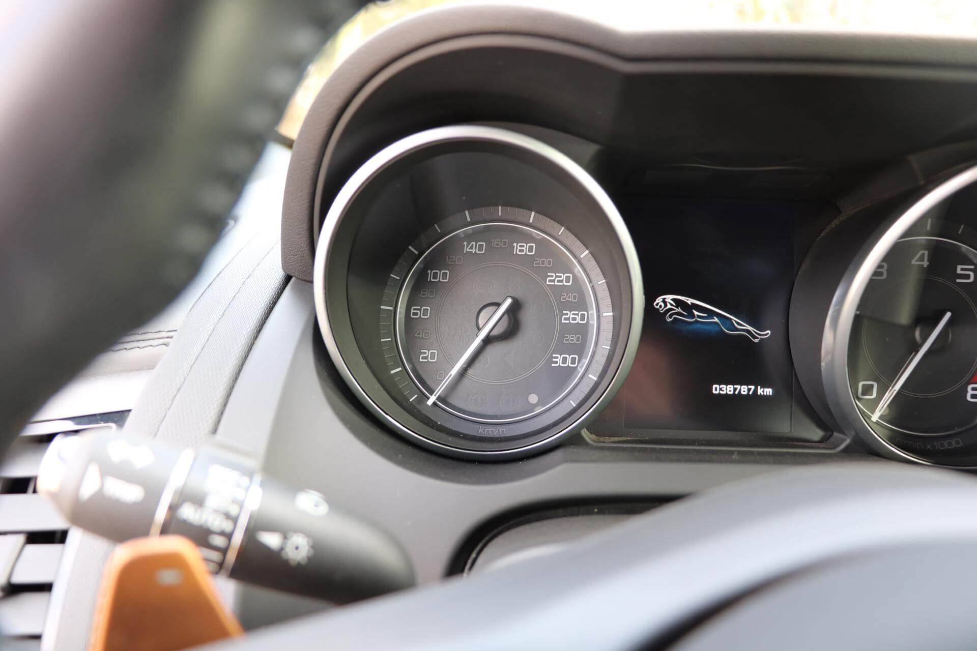 Real Art on Wheels | Jaguar F-Type