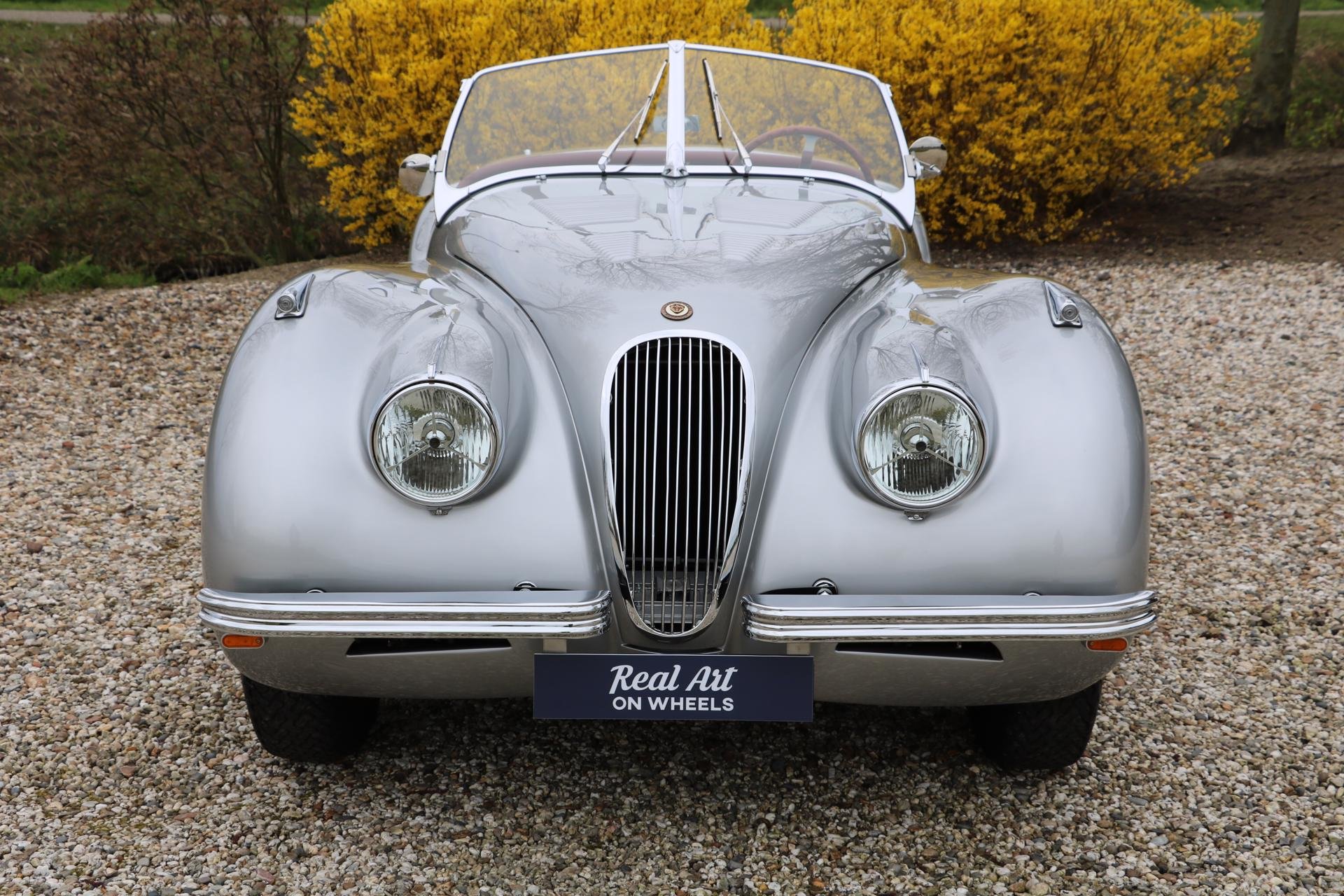 Real Art on Wheels | Jaguar XK120 Roadster