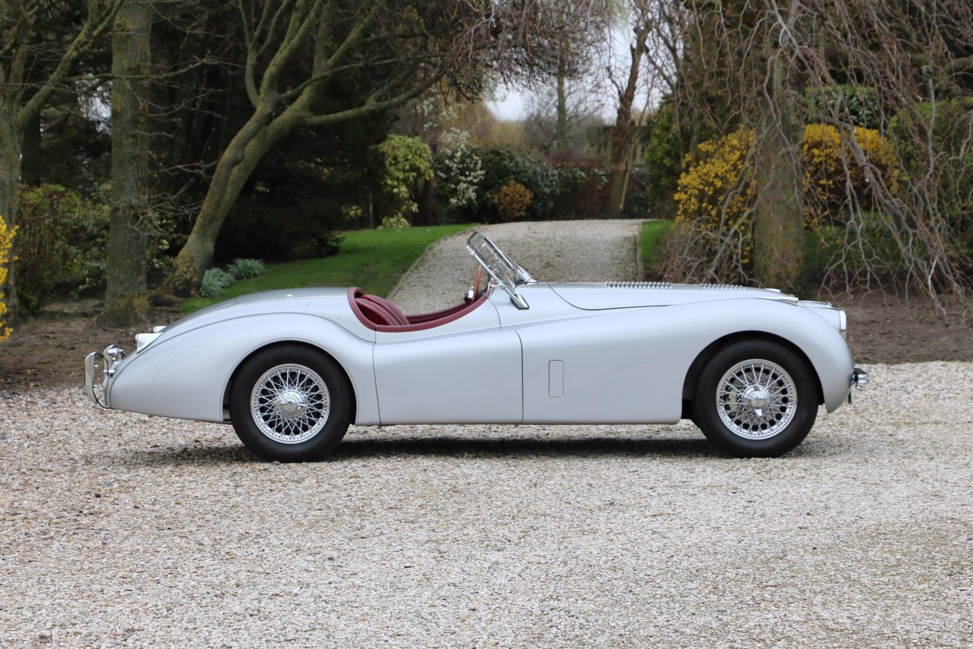 Real Art on Wheels | Jaguar XK120 Roadster