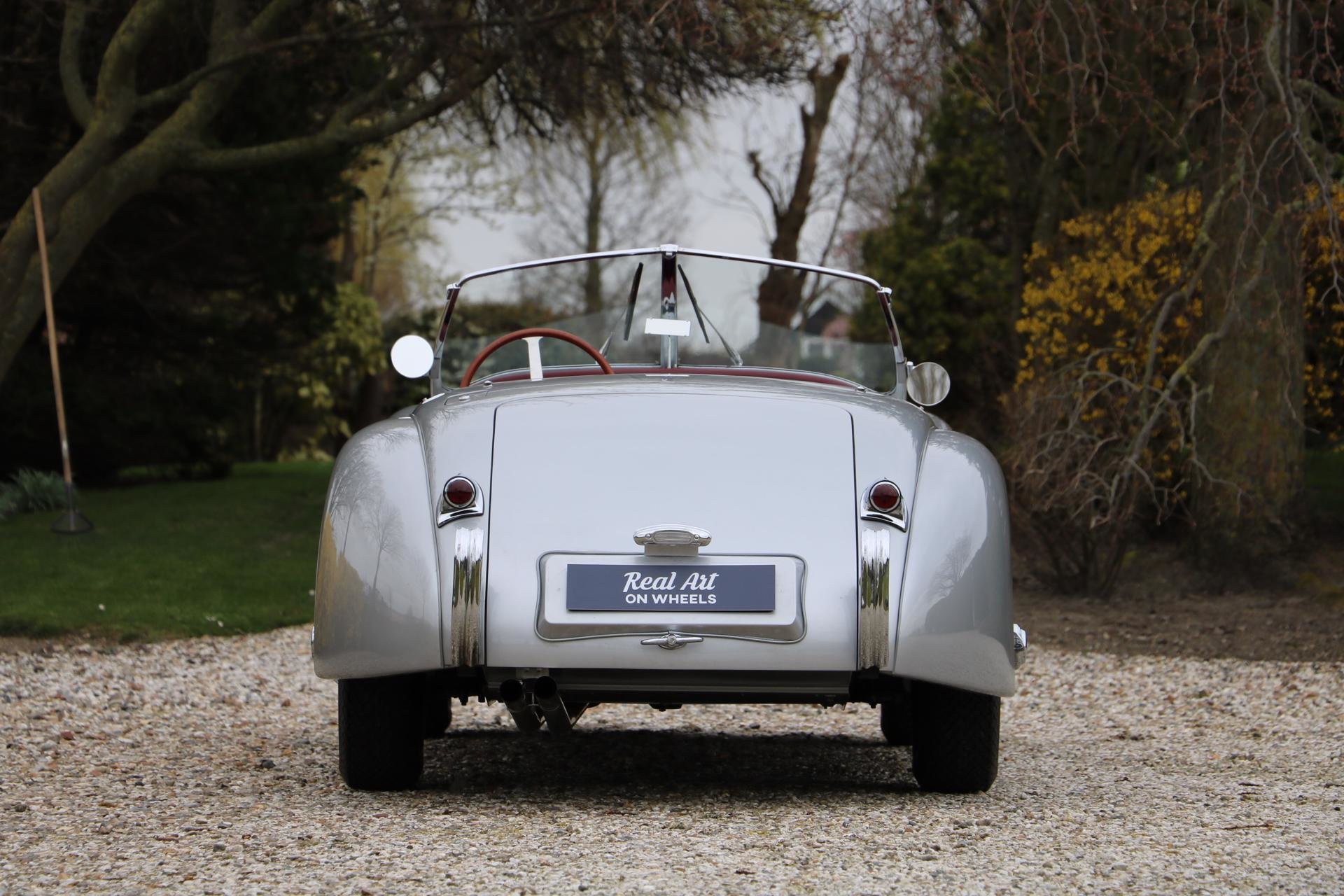 Real Art on Wheels | Jaguar XK120 Roadster