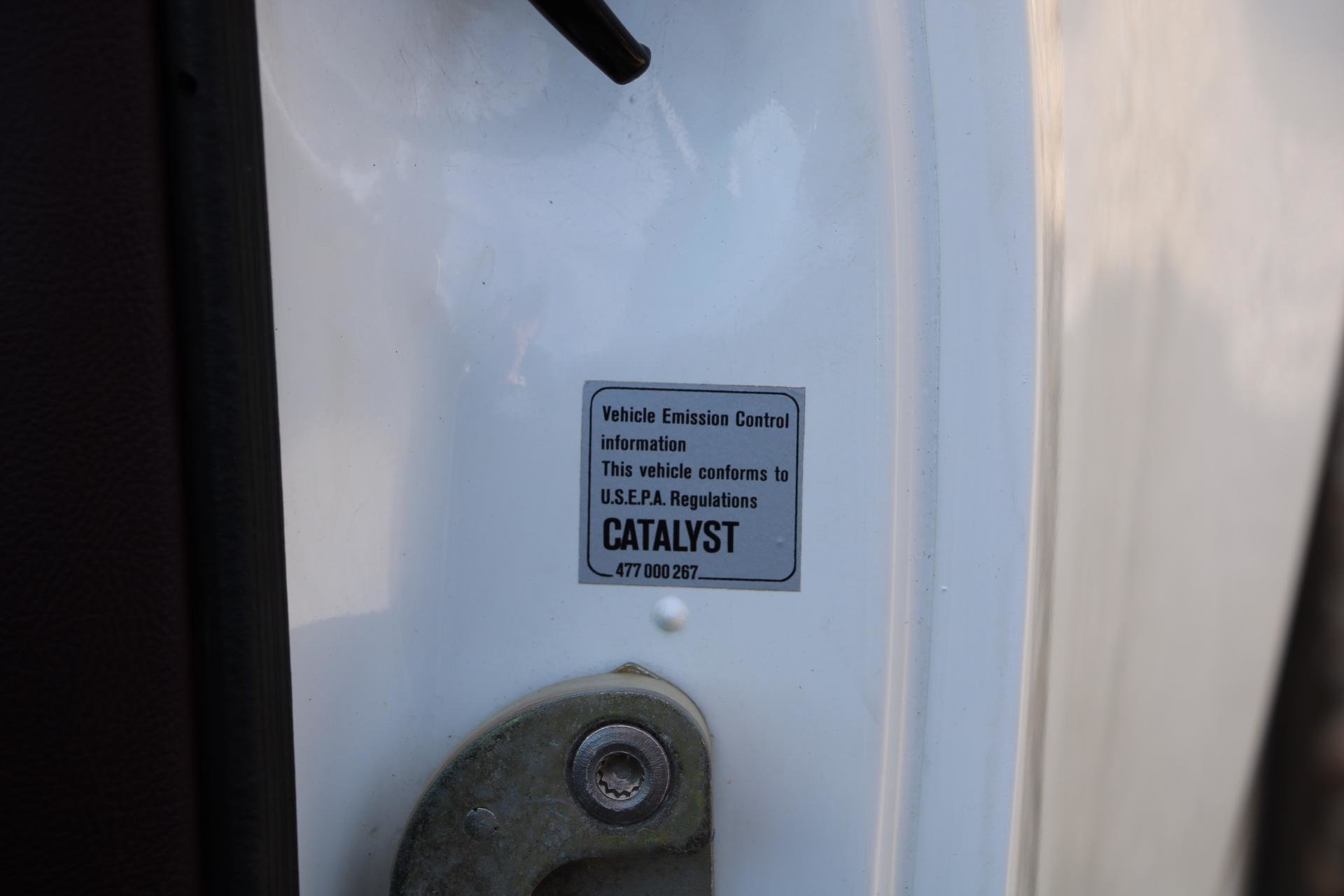 Real Art on Wheels | Porsche 911 Carrera 3.2 Cabriolet