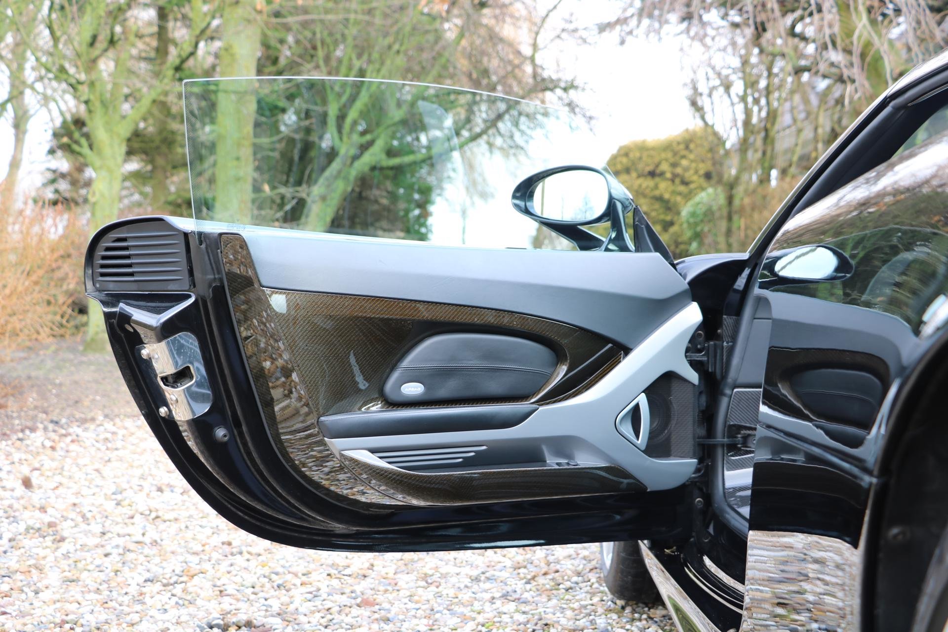 Real Art on Wheels | Porsche Carrera GT