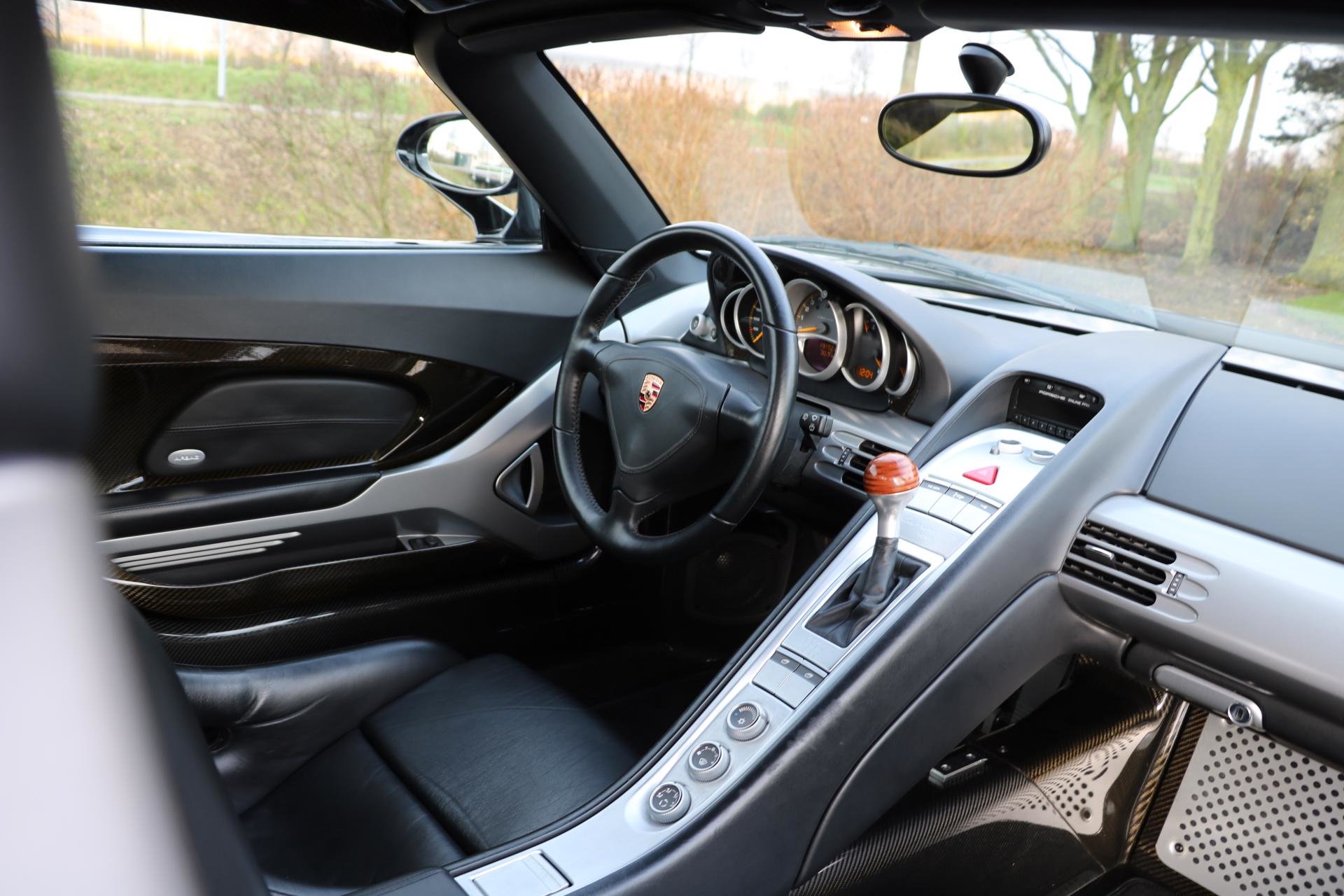 Real Art on Wheels | Porsche Carrera GT