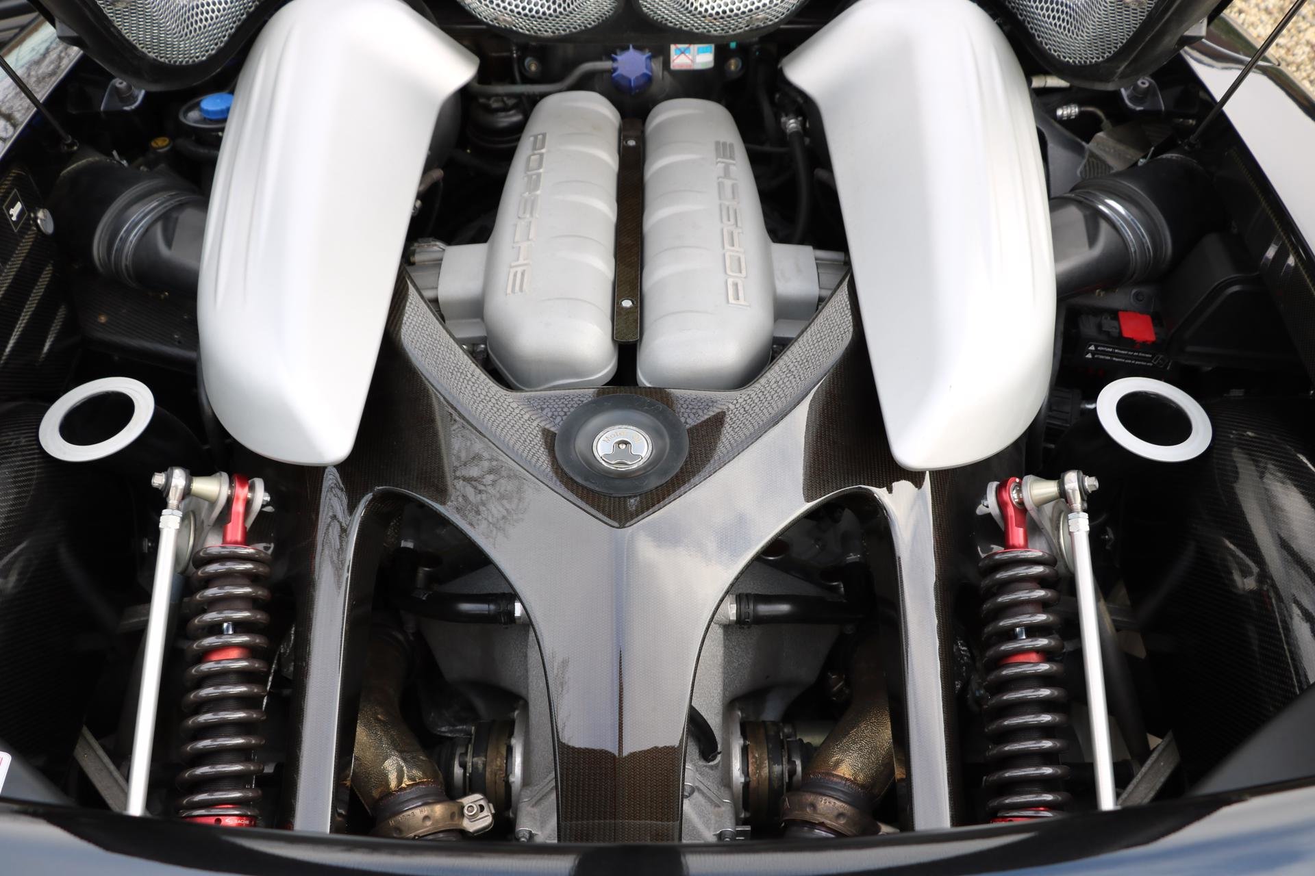 Real Art on Wheels | Porsche Carrera GT