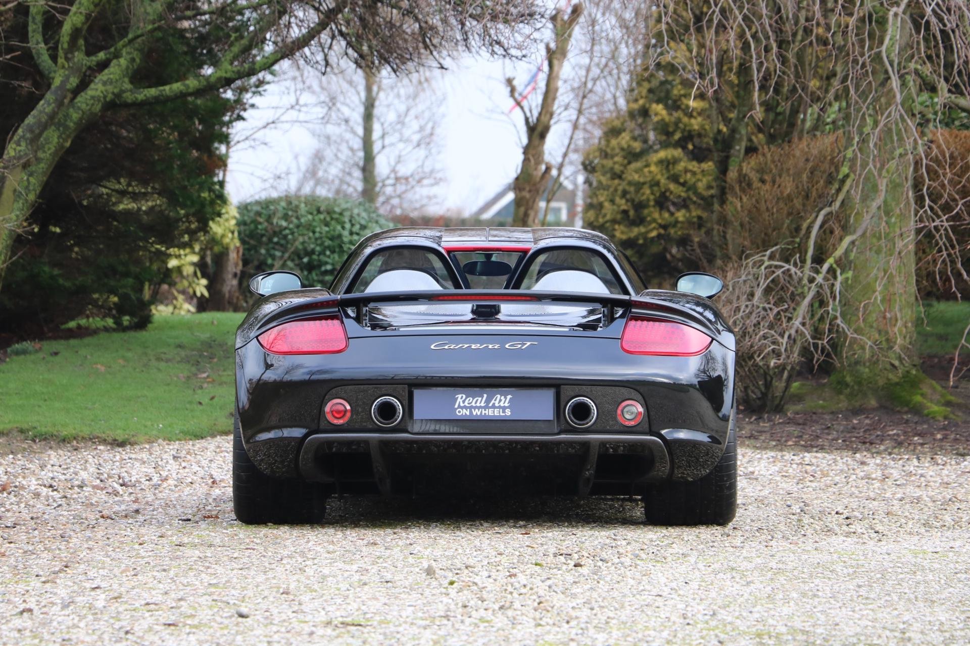 Real Art on Wheels | Porsche Carrera GT