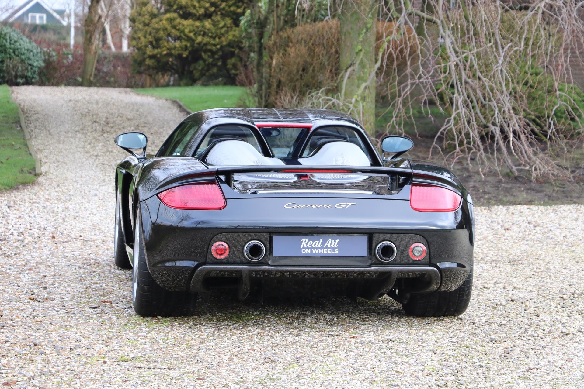 Real Art on Wheels | Porsche Carrera GT