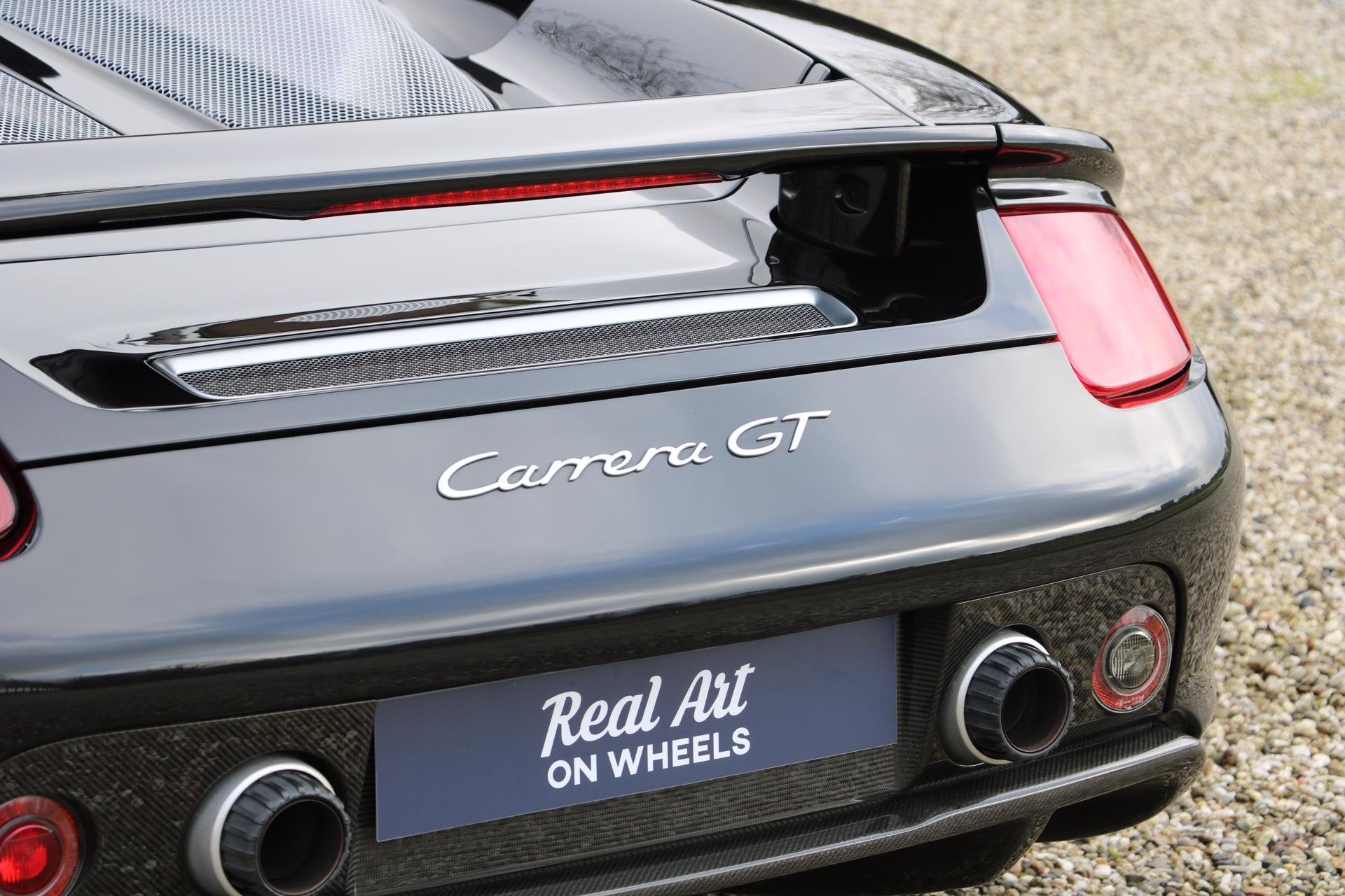 Real Art on Wheels | Porsche Carrera GT