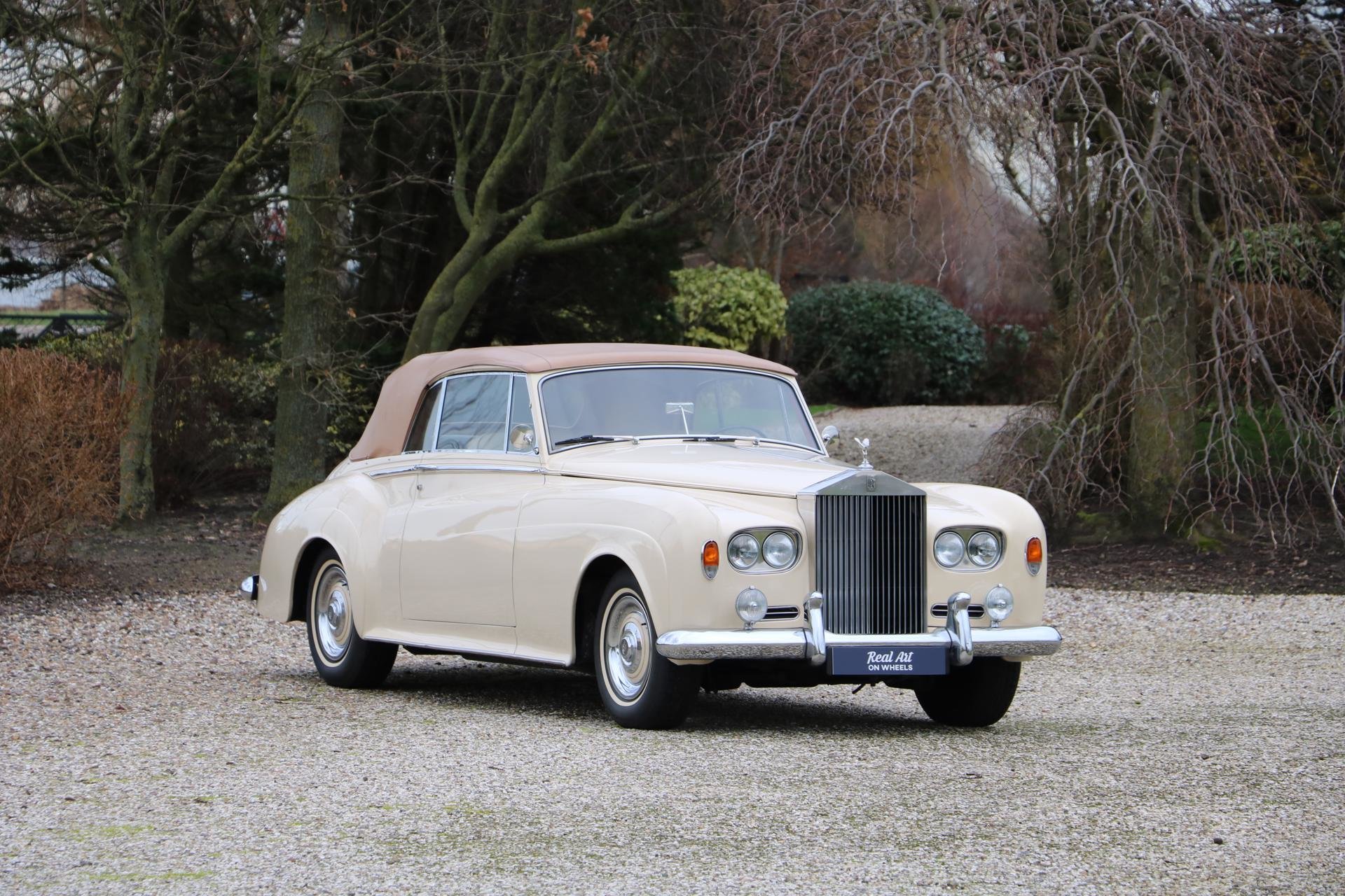 Real Art on Wheels | Rolls-Royce Silver Cloud DHC