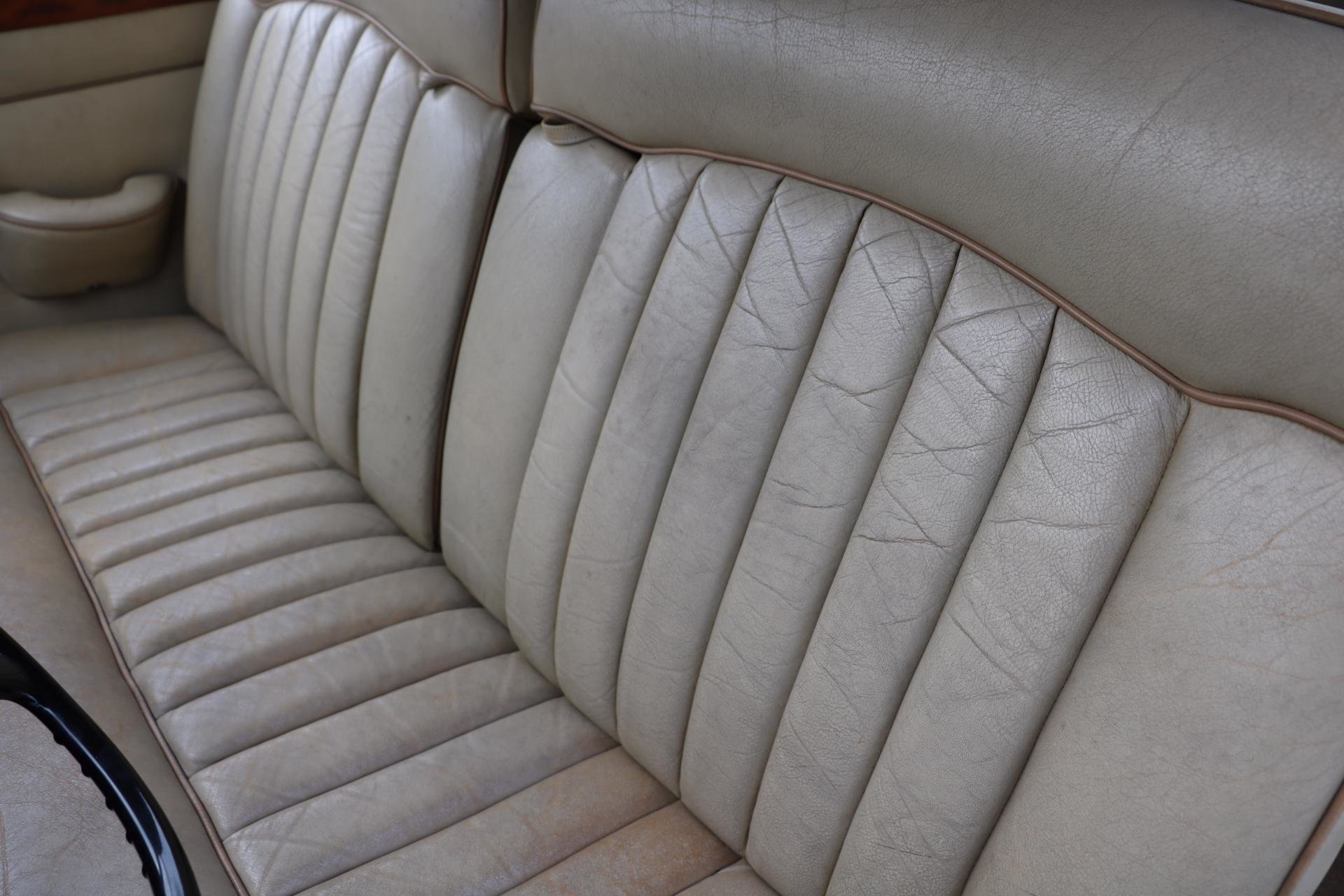 Real Art on Wheels | Rolls-Royce Silver Cloud DHC