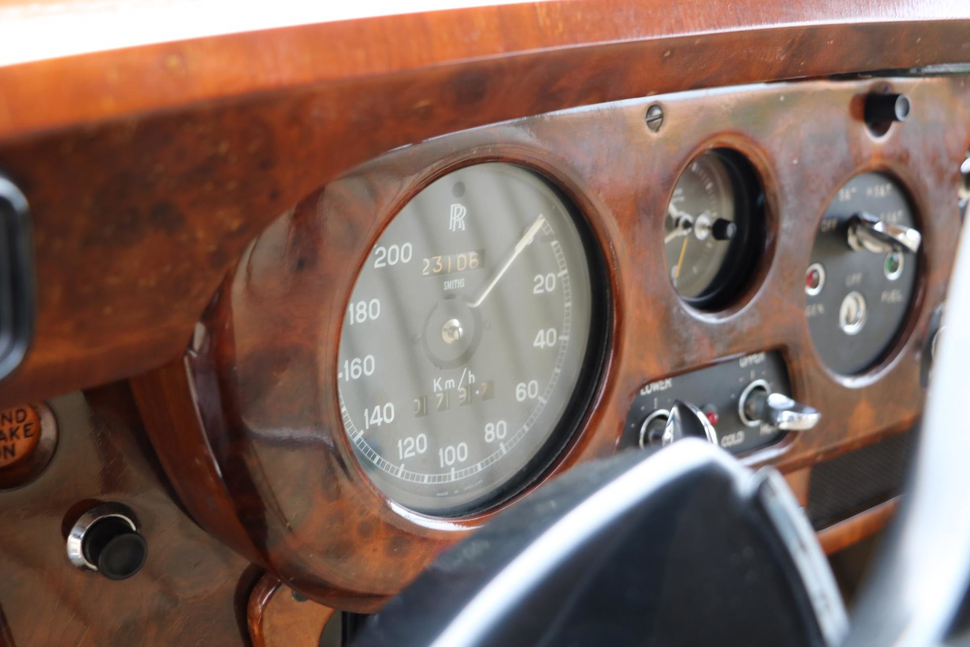 Real Art on Wheels | Rolls-Royce Silver Cloud DHC