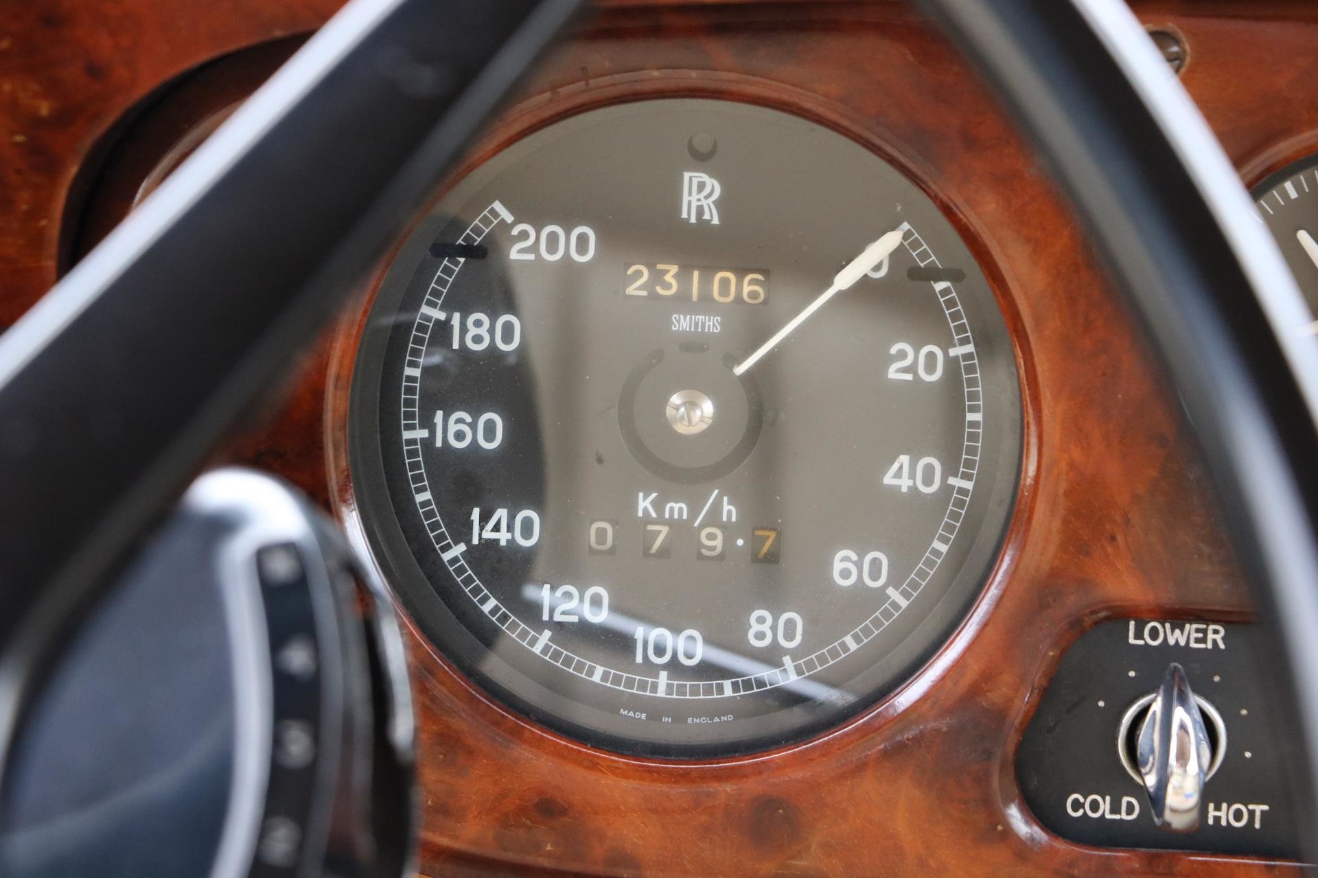 Real Art on Wheels | Rolls-Royce Silver Cloud DHC